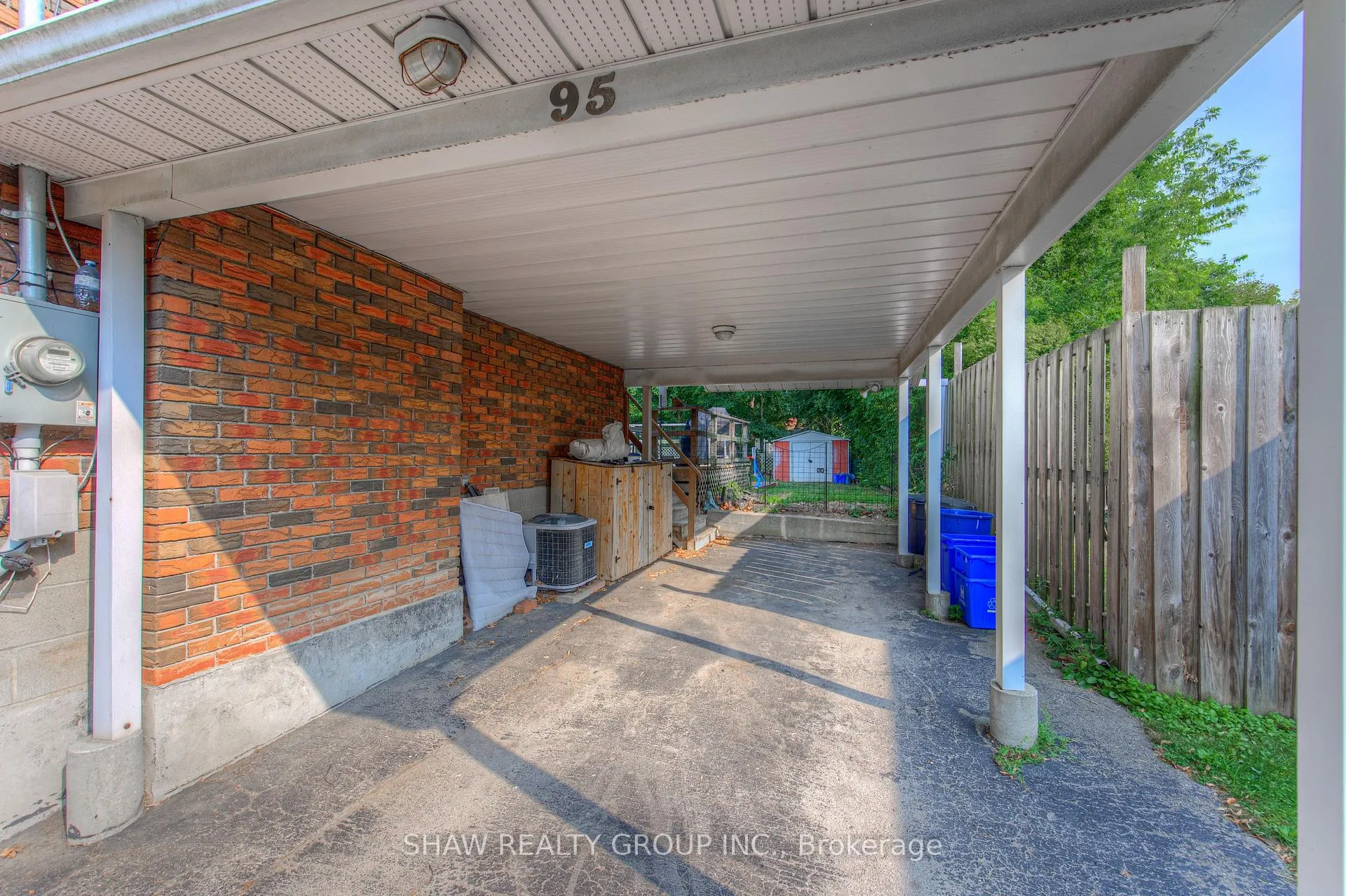 Photo 4 of 95 Silver Street, Brant, Paris — HOMEH