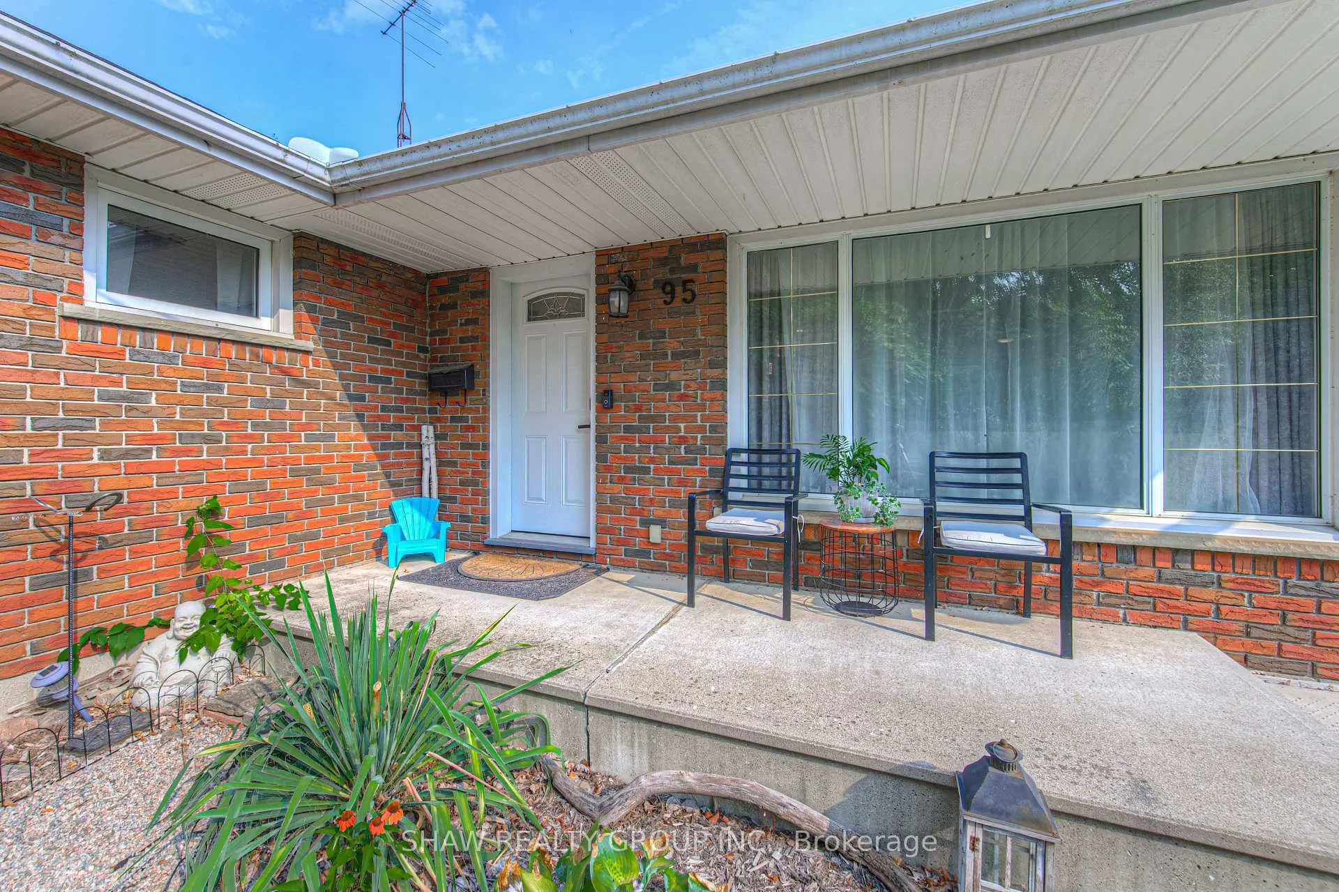 Photo 5 of 95 Silver Street, Brant, Paris — HOMEH