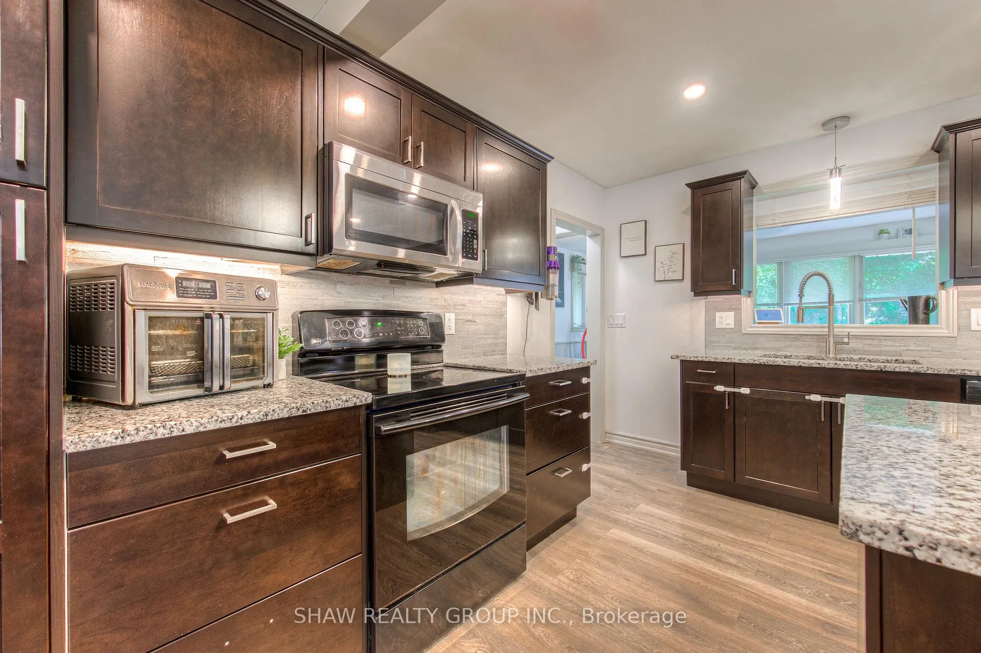 Photo 10 of 95 Silver Street, Brant, Paris — HOMEH