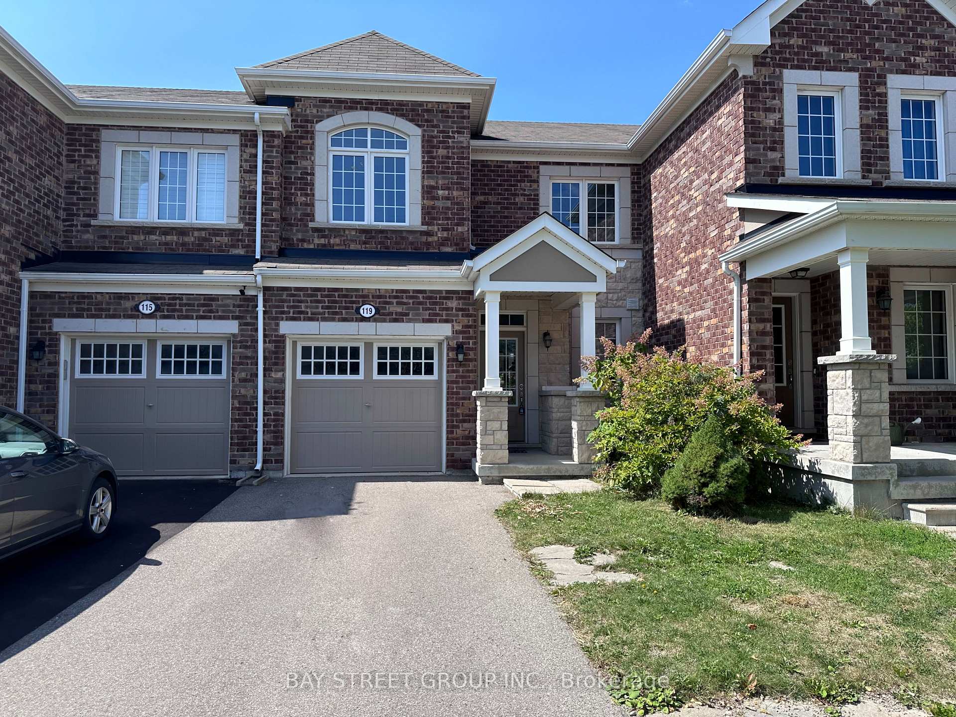 Front of 119 Hutt Crescent
