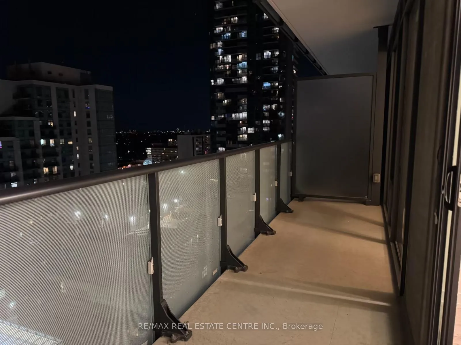Photo 1 of Unit 1708, 161 Roehampton Avenue, Toronto, Mount Pleasant West — HOMEH