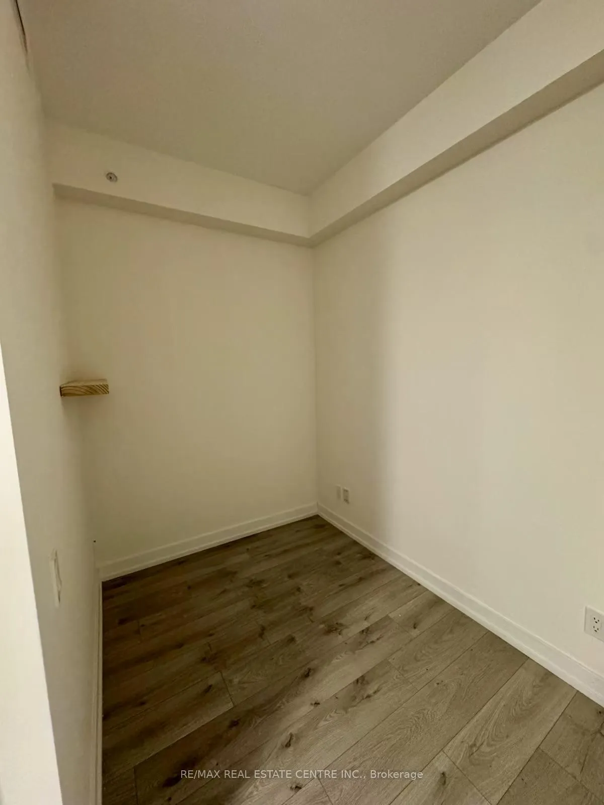 Photo 7 of Unit 1708, 161 Roehampton Avenue, Toronto, Mount Pleasant West — HOMEH