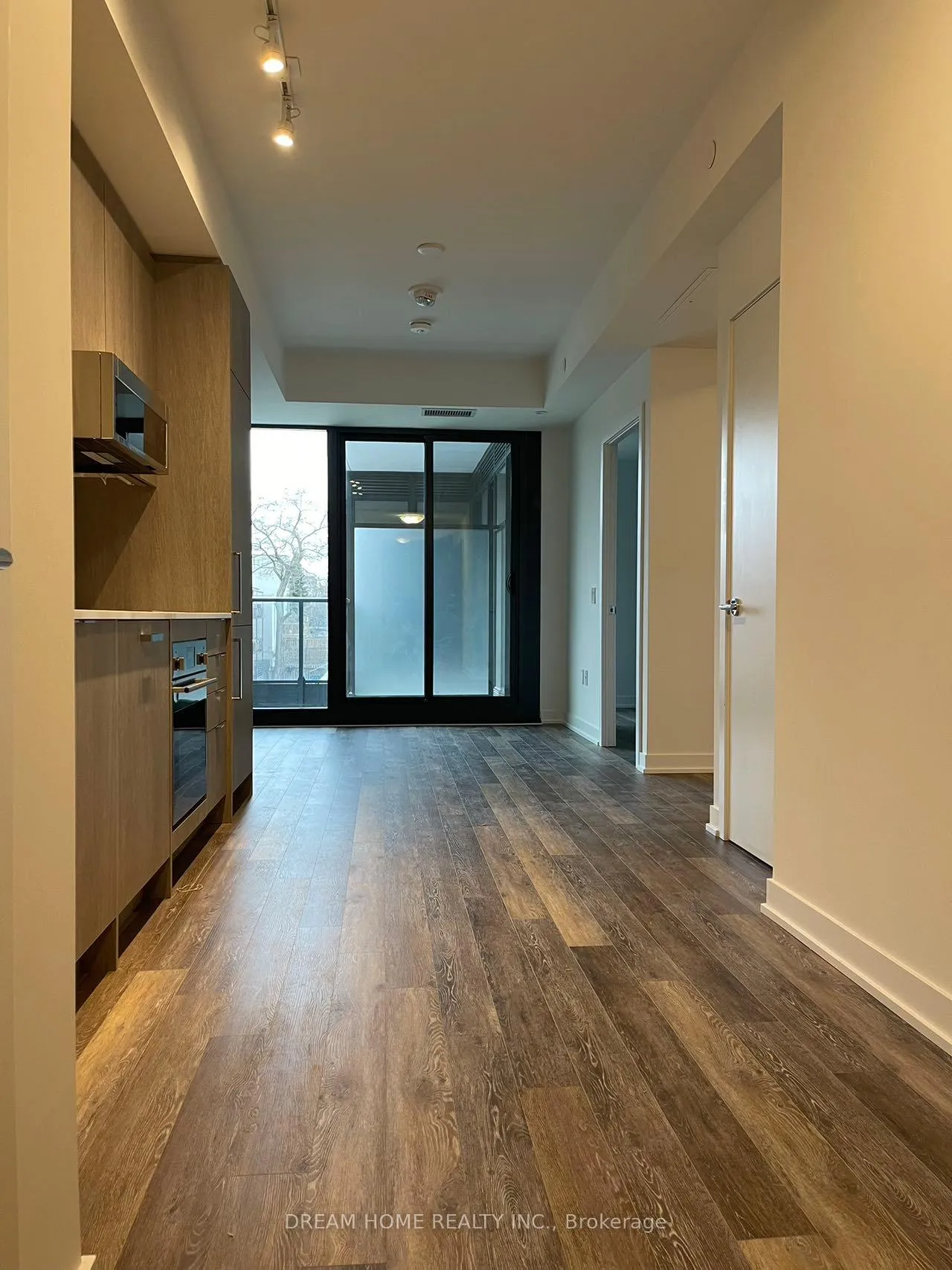 Photo 4 of Unit 218, 250 Lawrence Avenue W, Toronto, Lawrence Park North — HOMEH