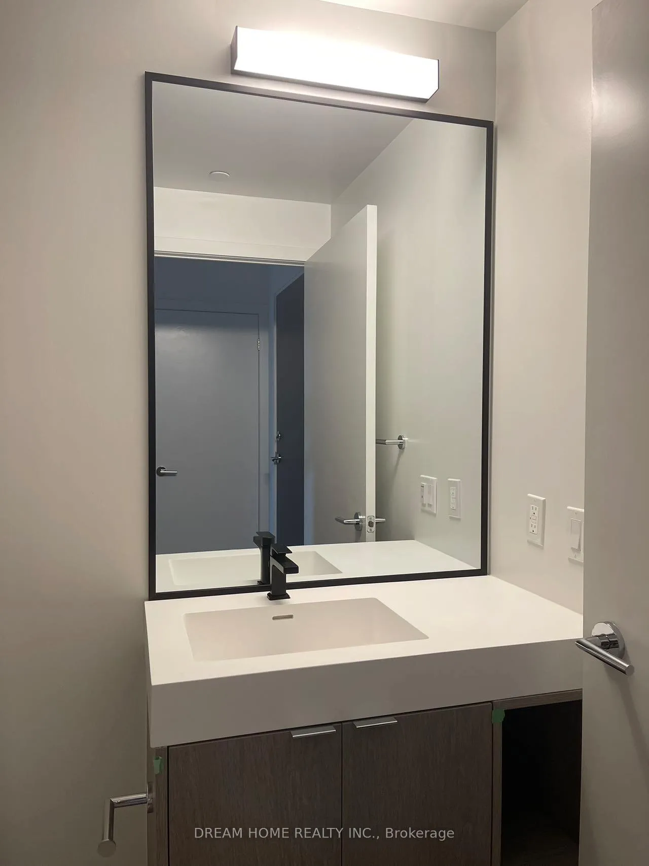 Photo 8 of Unit 218, 250 Lawrence Avenue W, Toronto, Lawrence Park North — HOMEH