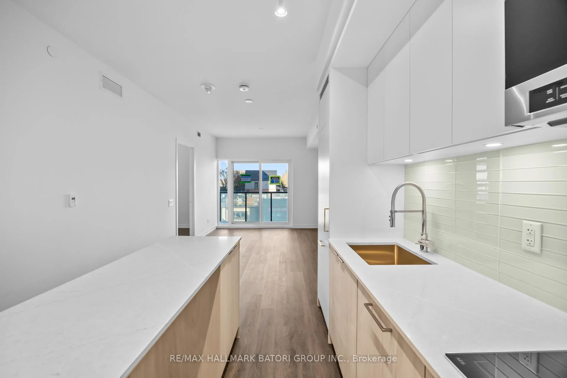 Photo 6 of Unit 302, 863 St. Clair Avenue W, Toronto, Wychwood — HOMEH