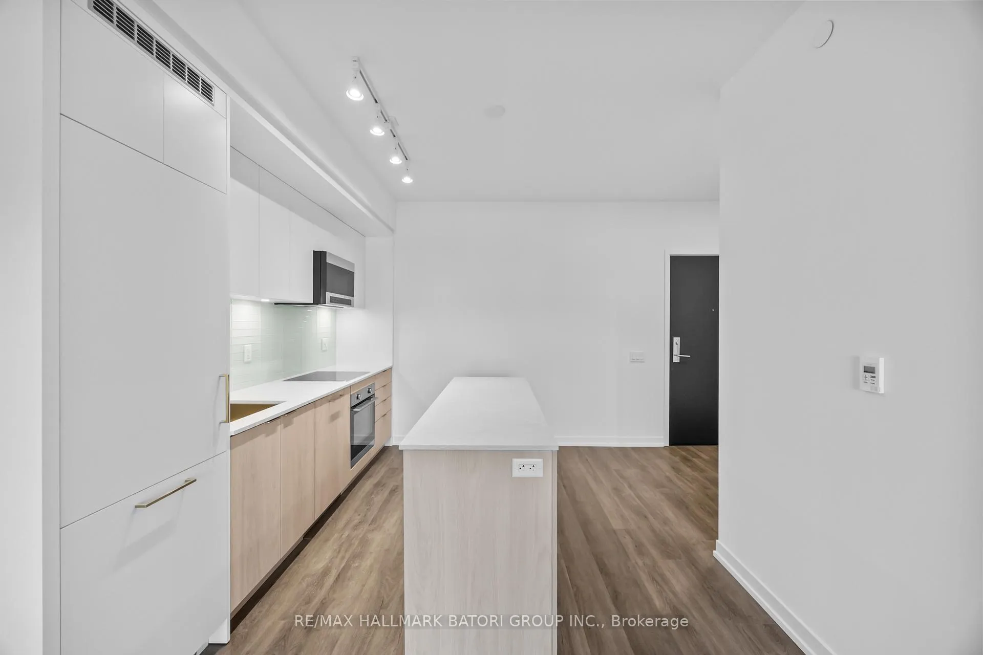 Photo 7 of Unit 302, 863 St. Clair Avenue W, Toronto, Wychwood — HOMEH