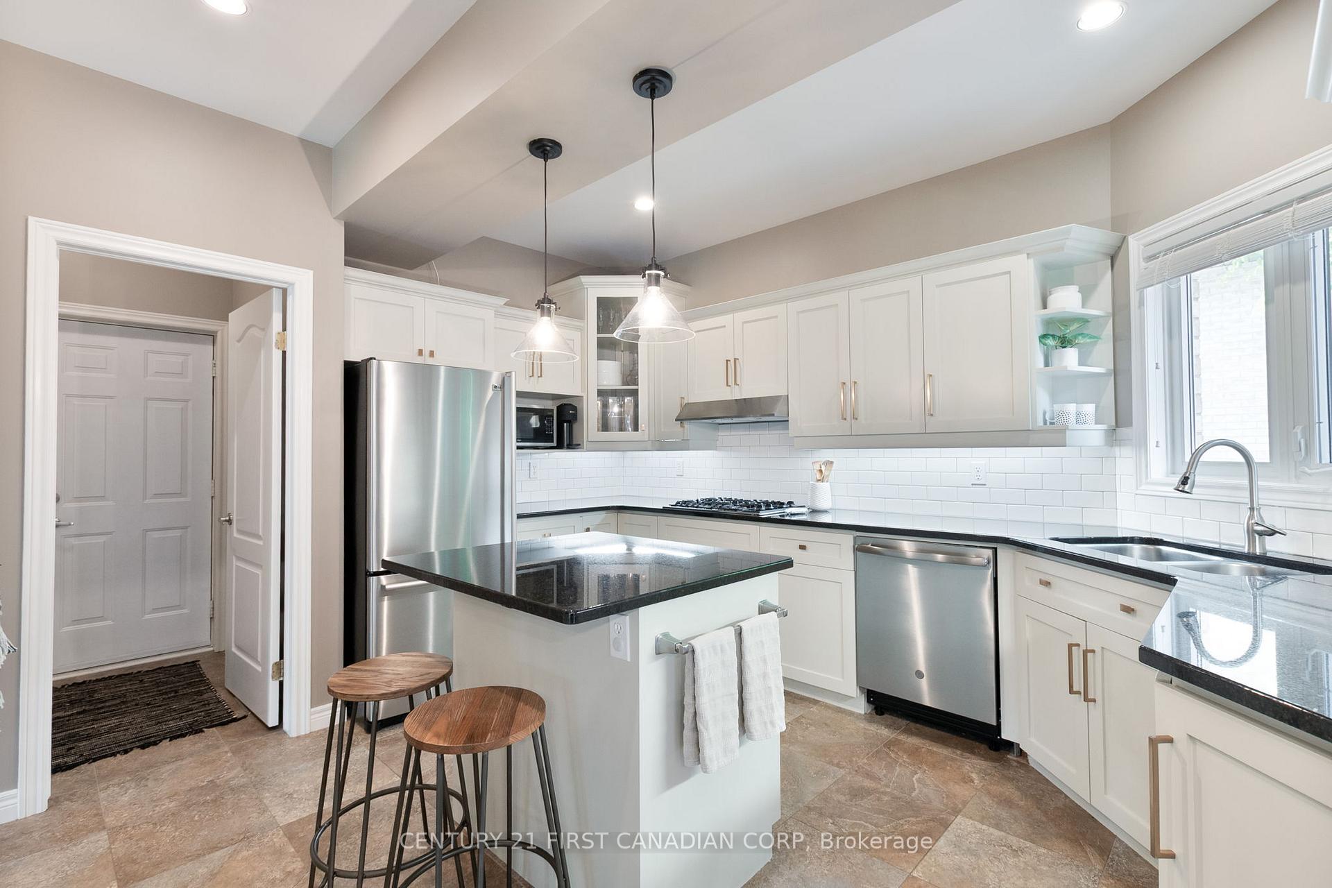 Photo 15 of 23 Symphony Court, Central Elgin, Lynhurst — HOMEH