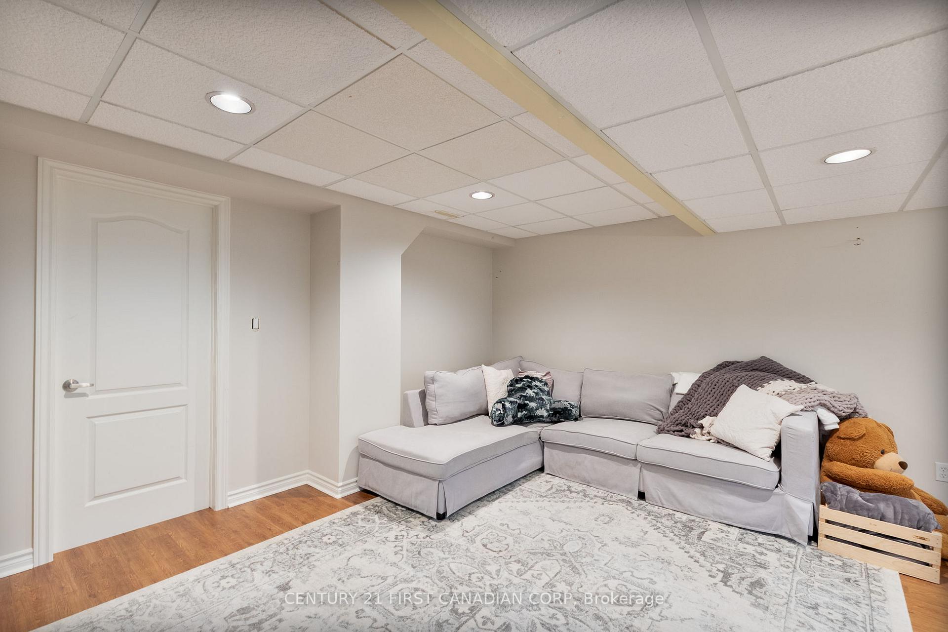 Photo 32 of 23 Symphony Court, Central Elgin, Lynhurst — HOMEH