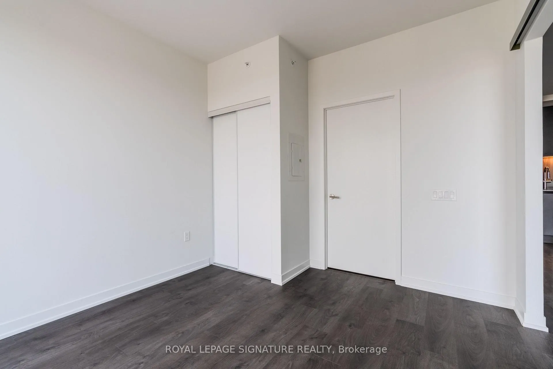 Photo 6 of Unit 1607, 39 Mary Street, Barrie, City Centre — HOMEH