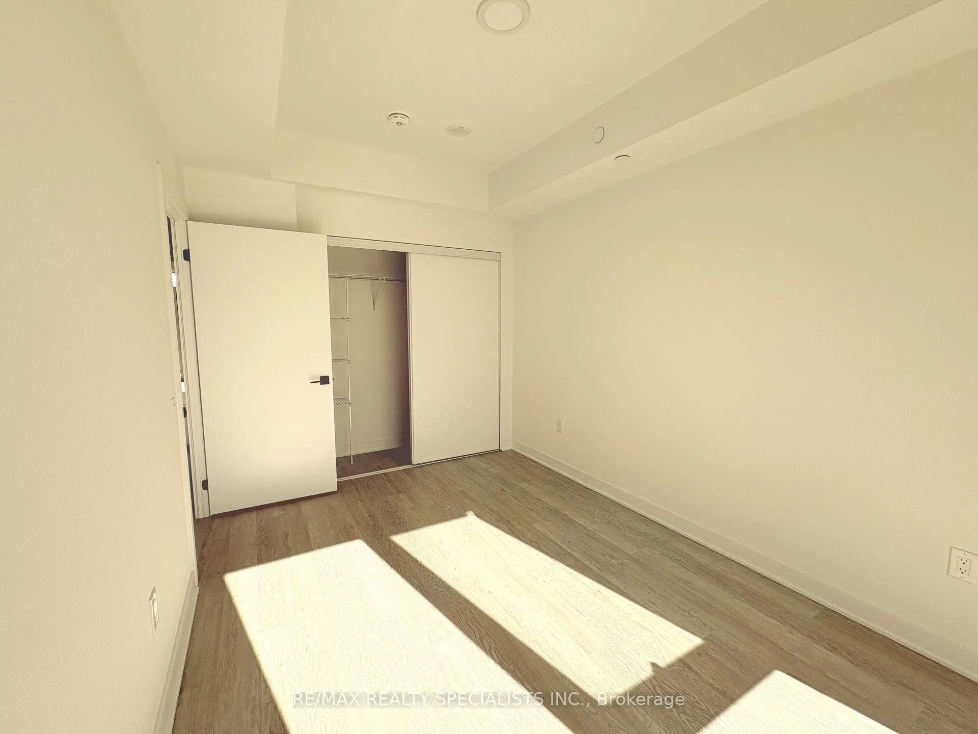 Photo 10 of Unit 1501, 2782 Barton Street, Hamilton, Riverdale — HOMEH