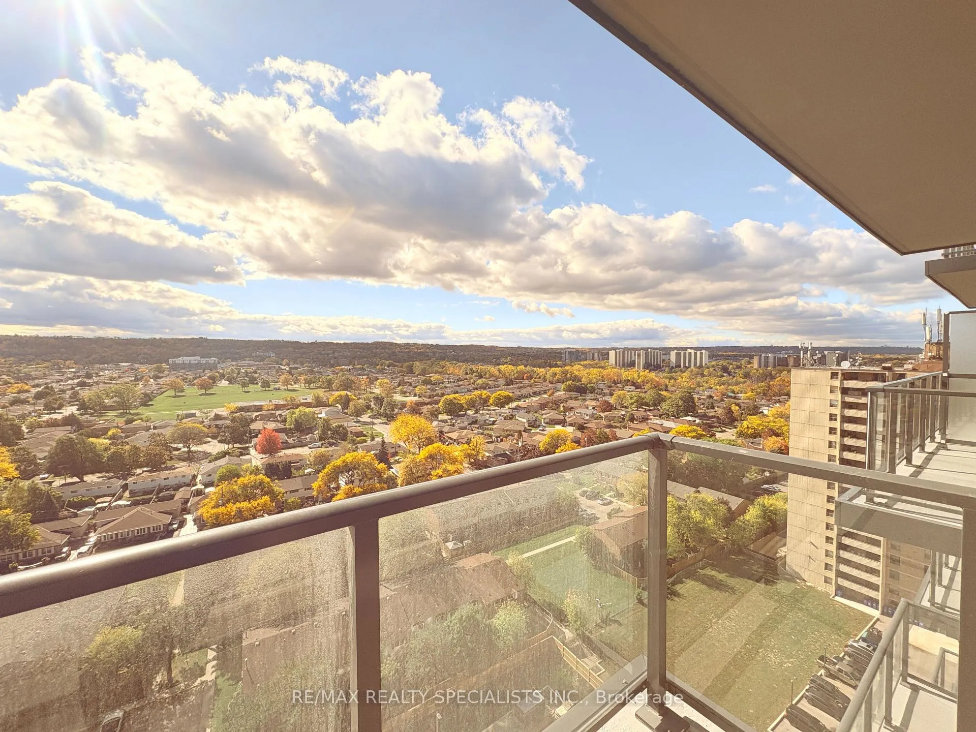 Photo 14 of Unit 1501, 2782 Barton Street, Hamilton, Riverdale — HOMEH