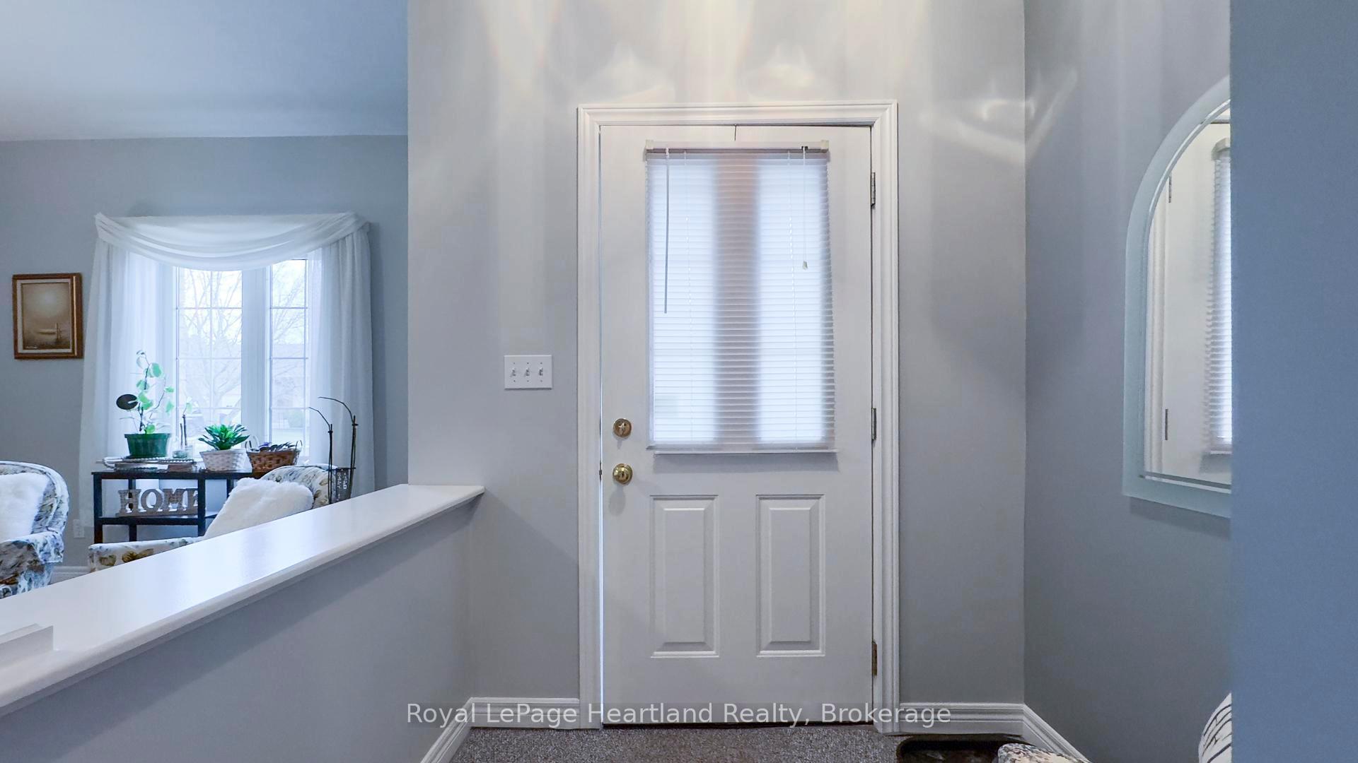 Photo 2 of 243 Martha Street, Goderich, Goderich (Town) — HOMEH