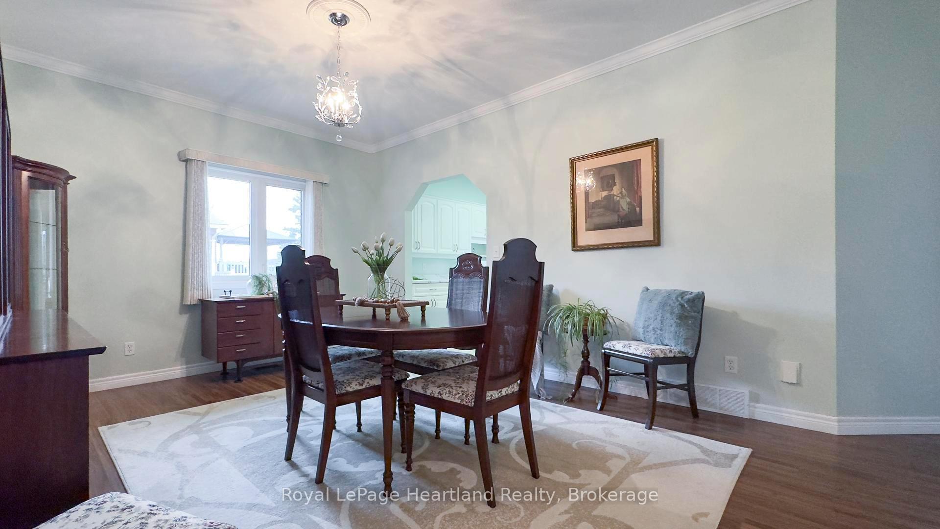 Photo 8 of 243 Martha Street, Goderich, Goderich (Town) — HOMEH