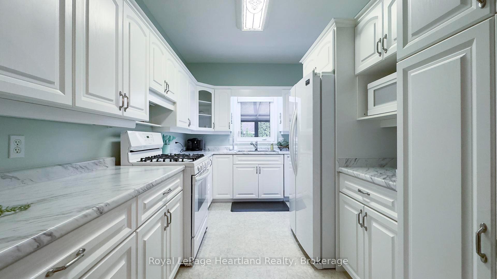 Photo 13 of 243 Martha Street, Goderich, Goderich (Town) — HOMEH