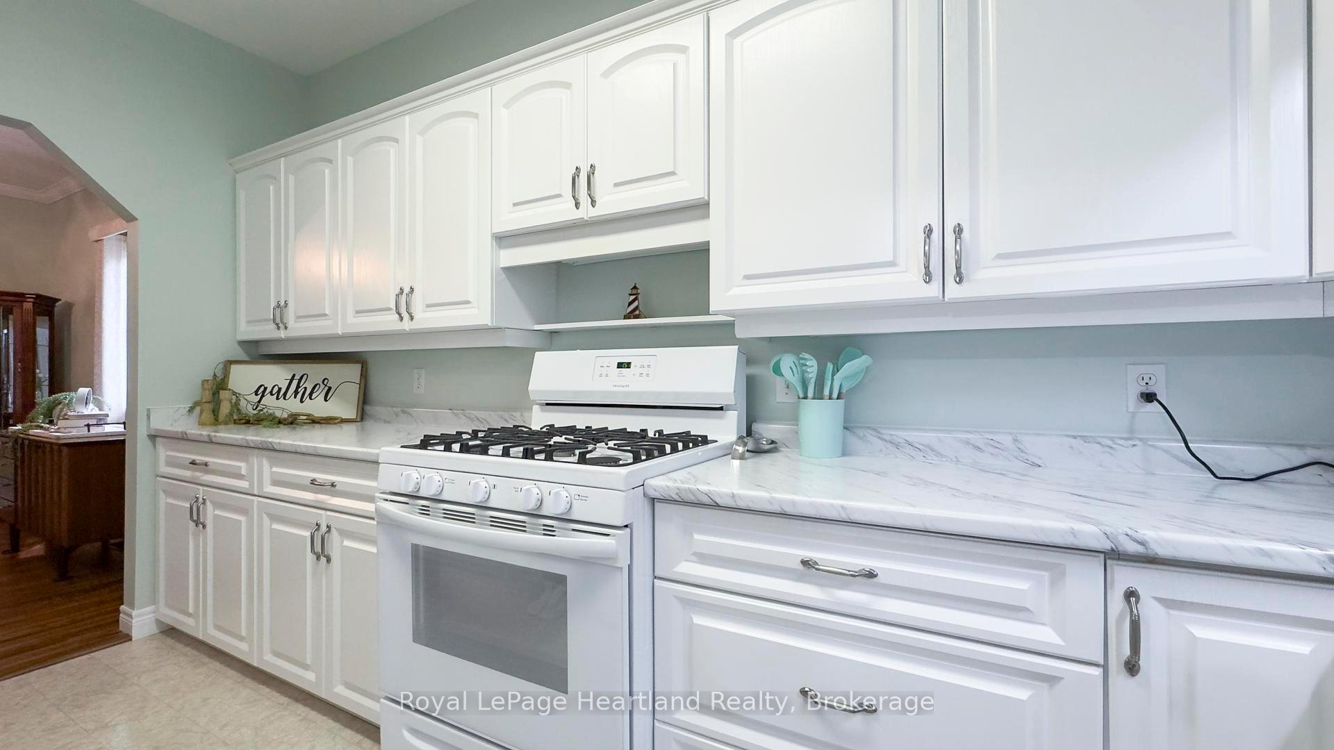 Photo 16 of 243 Martha Street, Goderich, Goderich (Town) — HOMEH