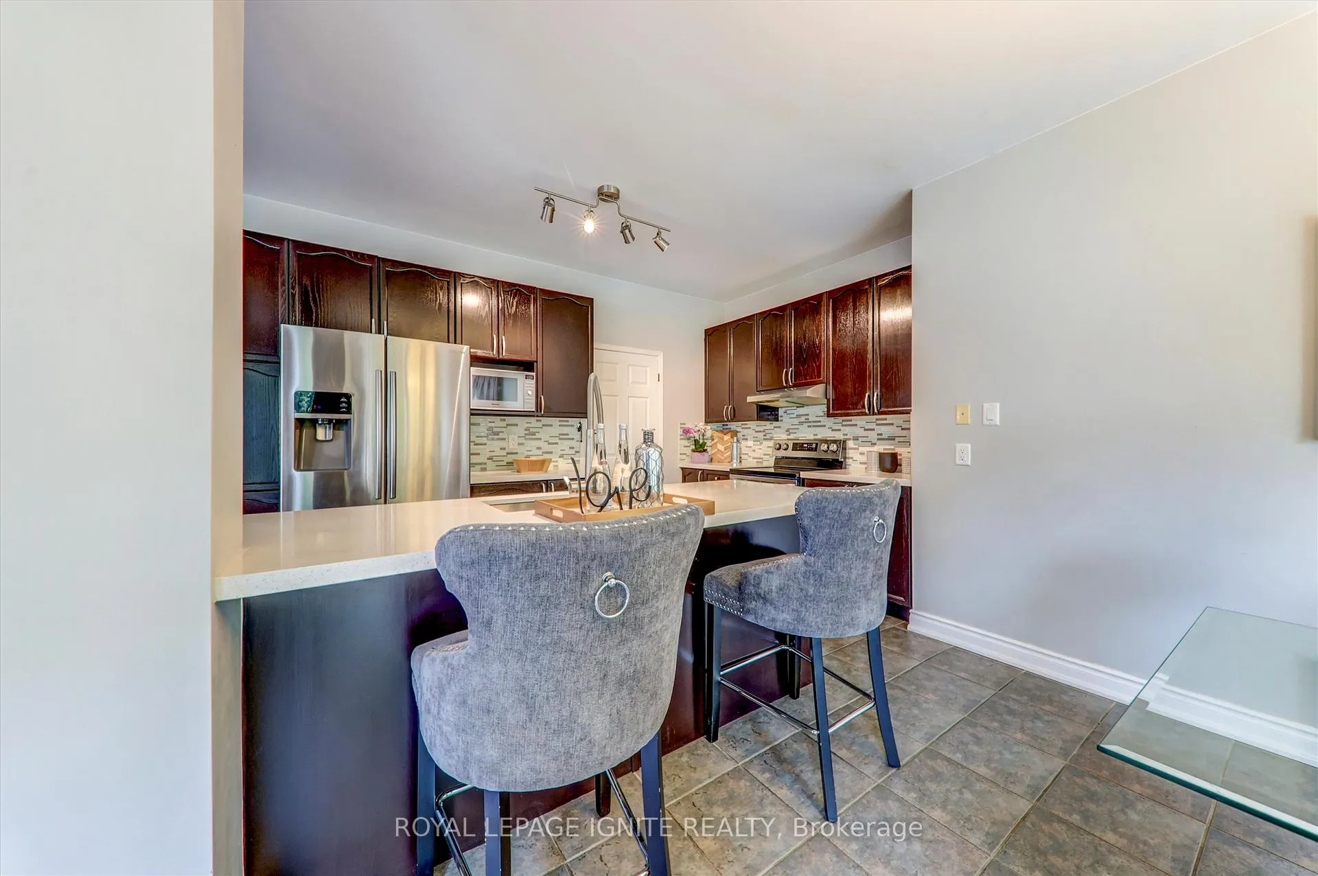 Photo 11 of 1547 Spencely Drive, Oshawa, Taunton — HOMEH