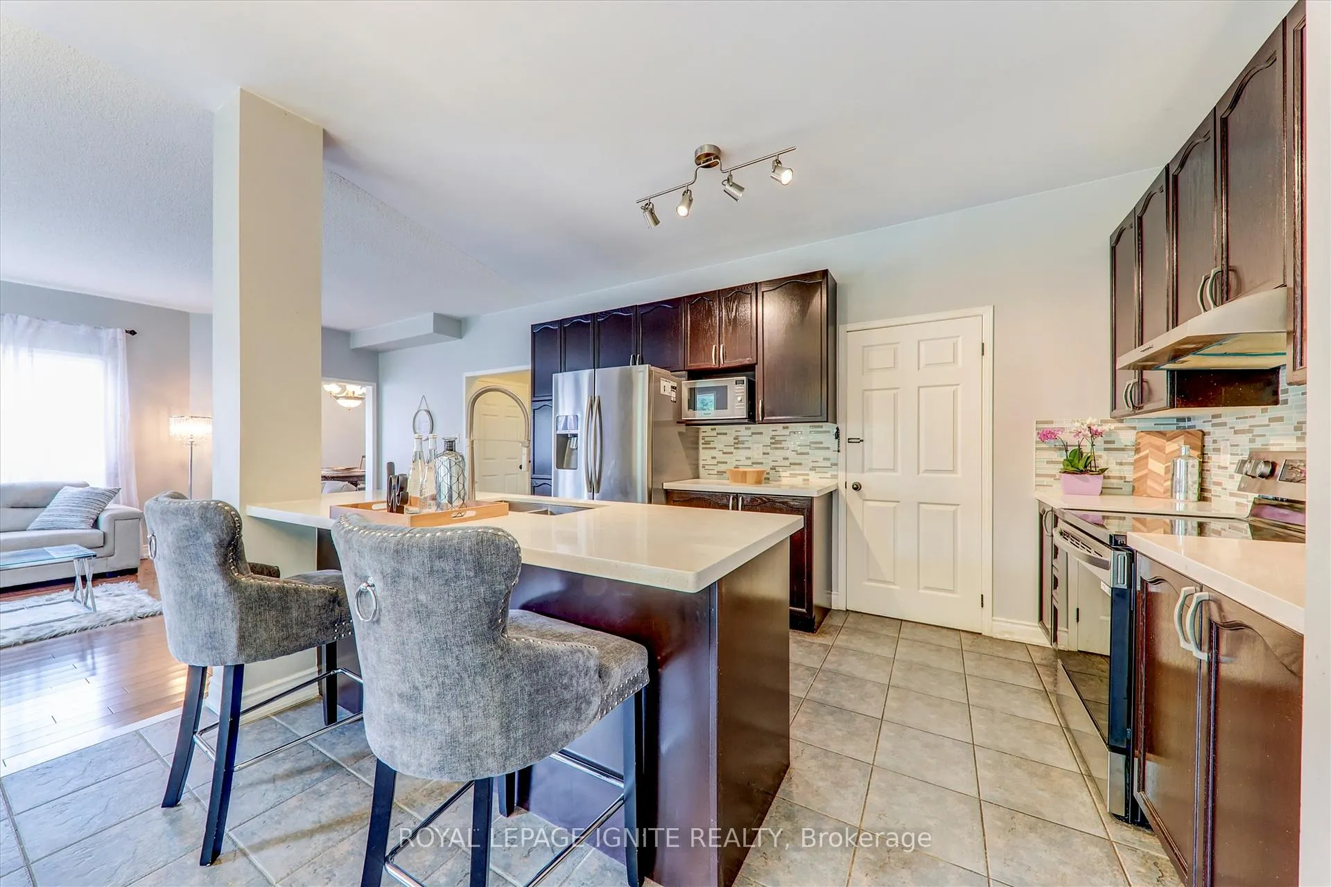 Photo 12 of 1547 Spencely Drive, Oshawa, Taunton — HOMEH