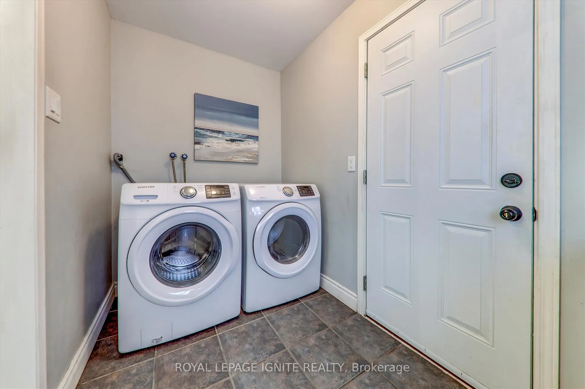 Photo 14 of 1547 Spencely Drive, Oshawa, Taunton — HOMEH