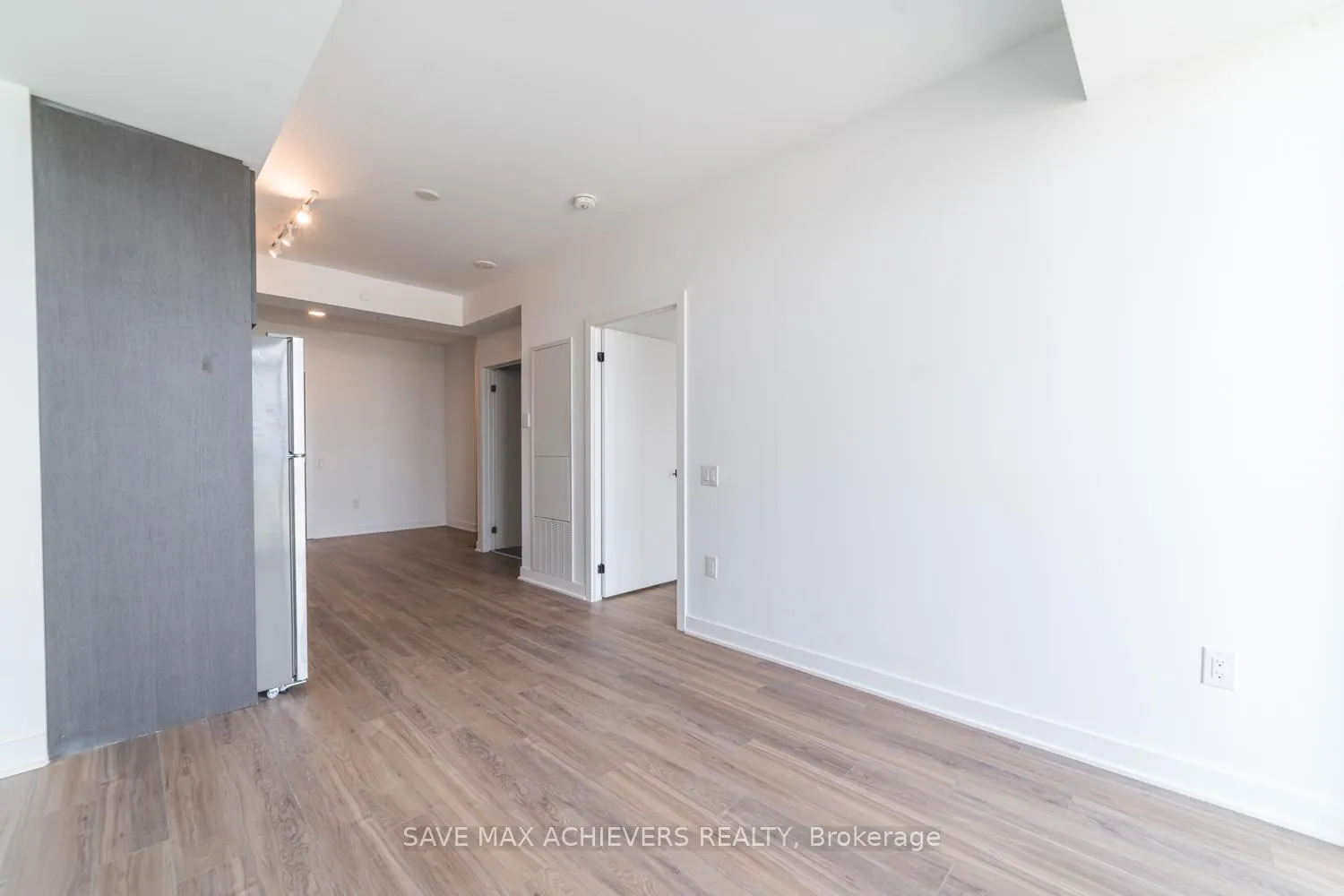 Photo 6 of Unit 1510, 2782 Barton Street E, Hamilton, Riverdale — HOMEH