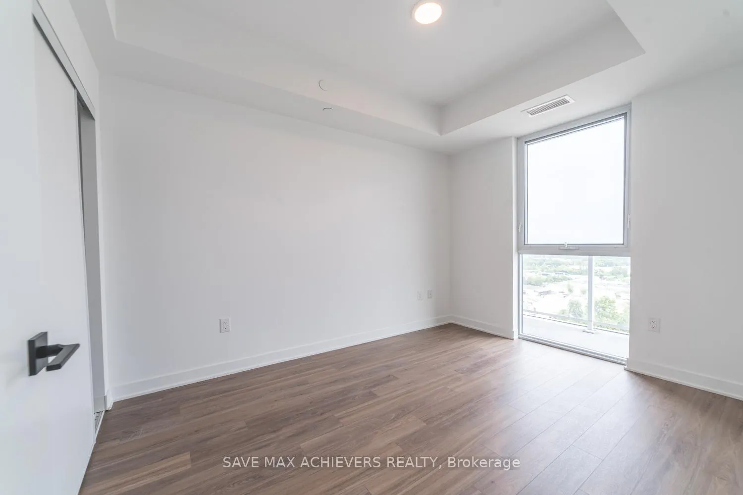Photo 7 of Unit 1510, 2782 Barton Street E, Hamilton, Riverdale — HOMEH