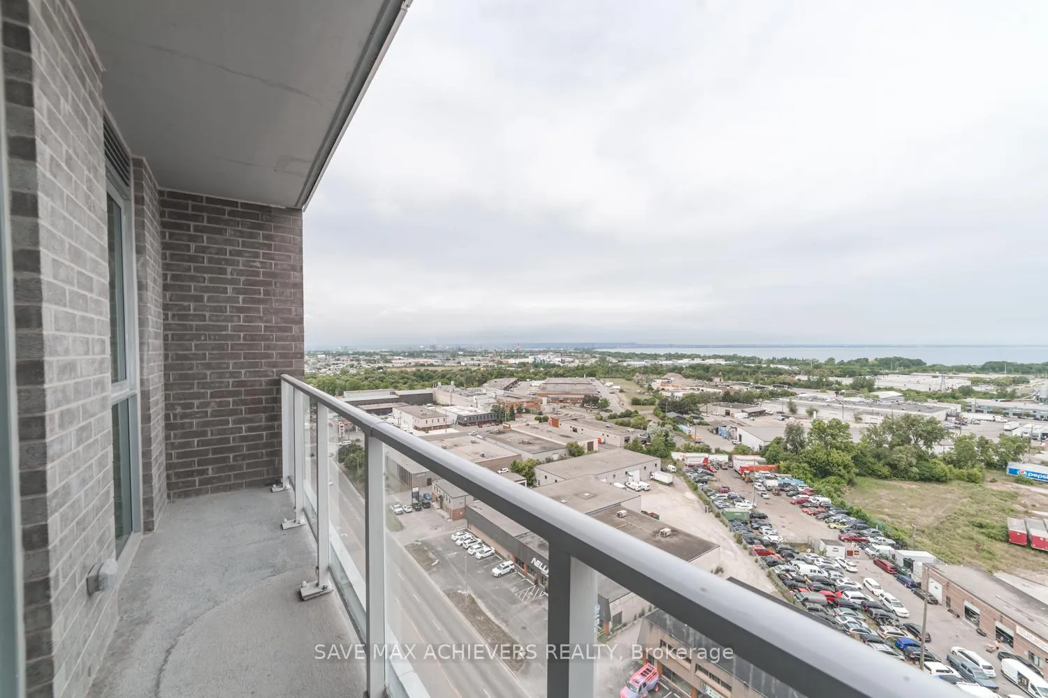Photo 11 of Unit 1510, 2782 Barton Street E, Hamilton, Riverdale — HOMEH