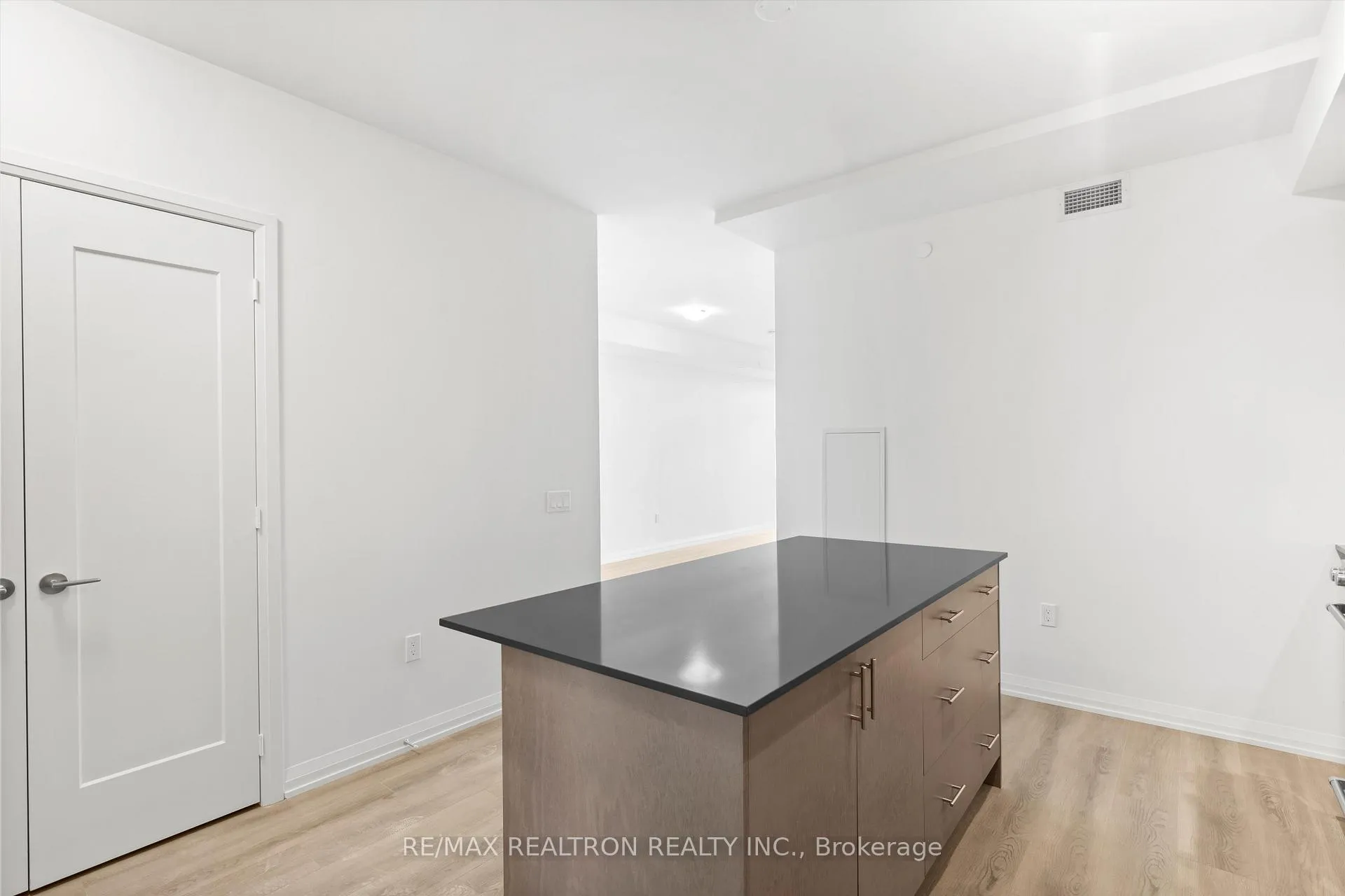 Photo 15 of Unit 523, 8960 Jane Street, Vaughan, Concord — HOMEH