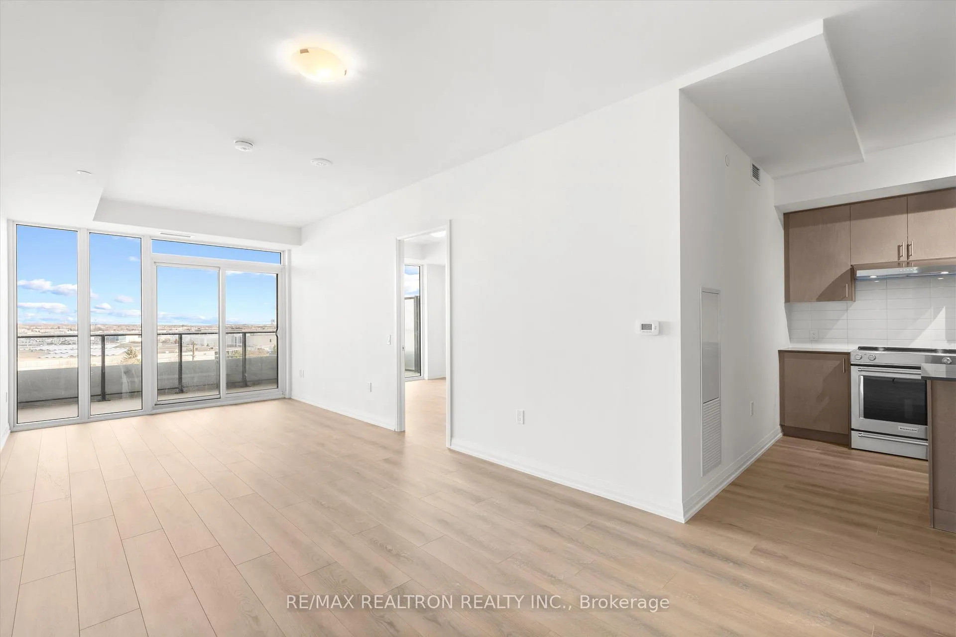 Photo 17 of Unit 523, 8960 Jane Street, Vaughan, Concord — HOMEH