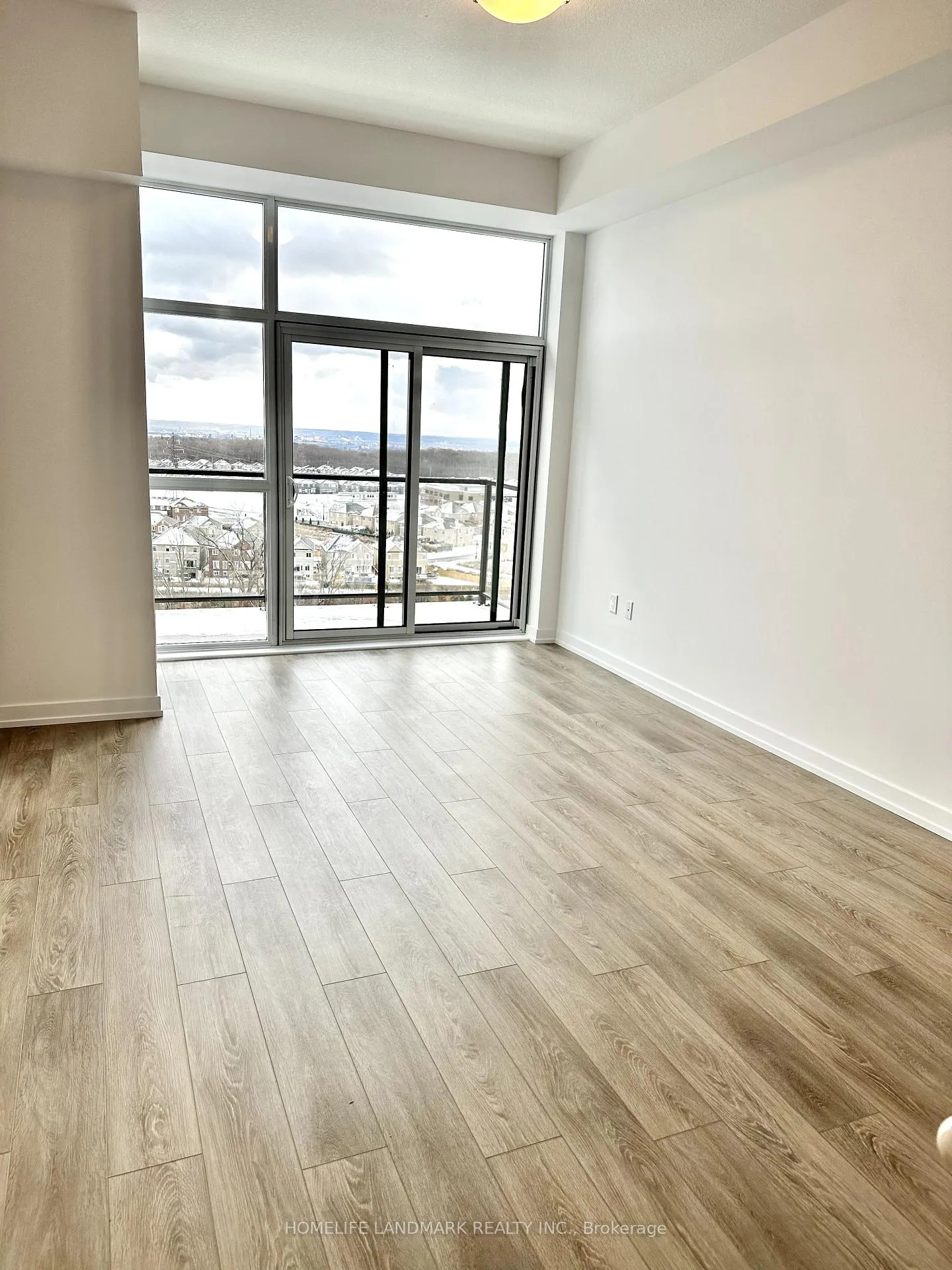 Photo 5 of Unit 1210, 460 Dundas Street E, Hamilton, Waterdown — HOMEH