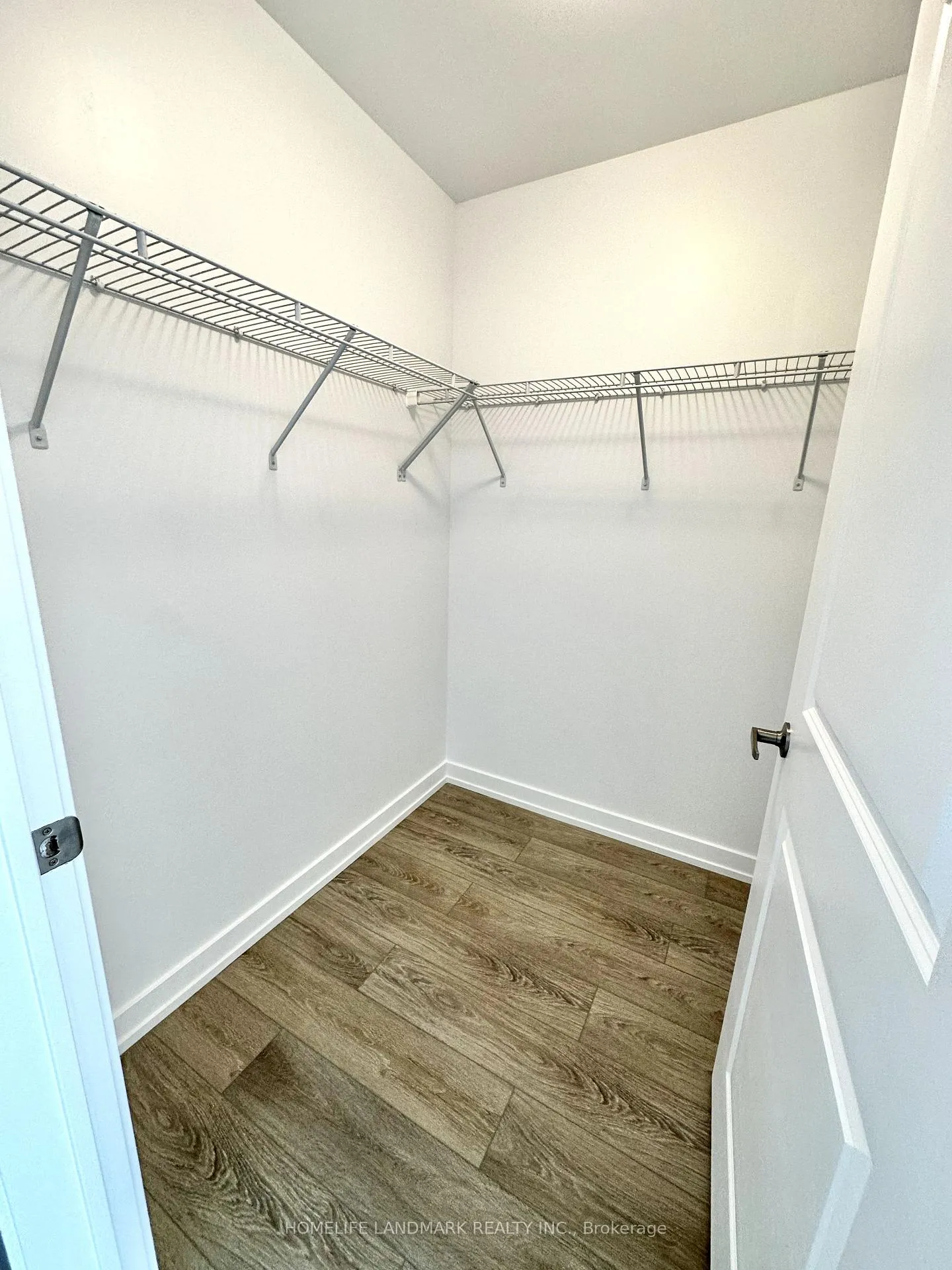 Photo 7 of Unit 1210, 460 Dundas Street E, Hamilton, Waterdown — HOMEH
