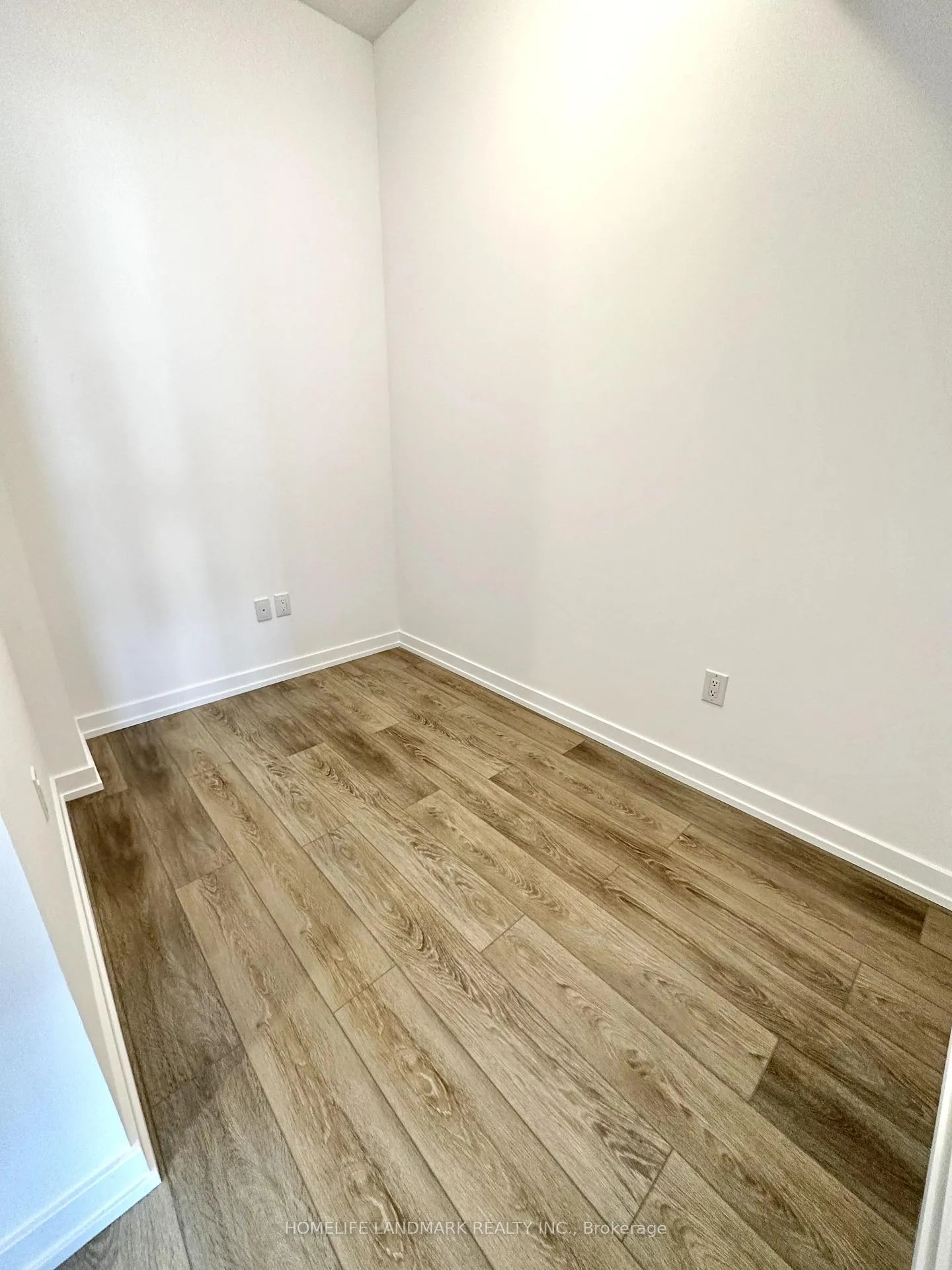 Photo 9 of Unit 1210, 460 Dundas Street E, Hamilton, Waterdown — HOMEH