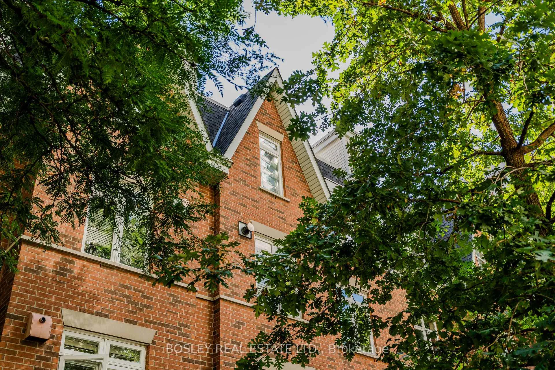 Photo 5 of Unit 5, 83 Lillian Street, Toronto, Mount Pleasant West — HOMEH