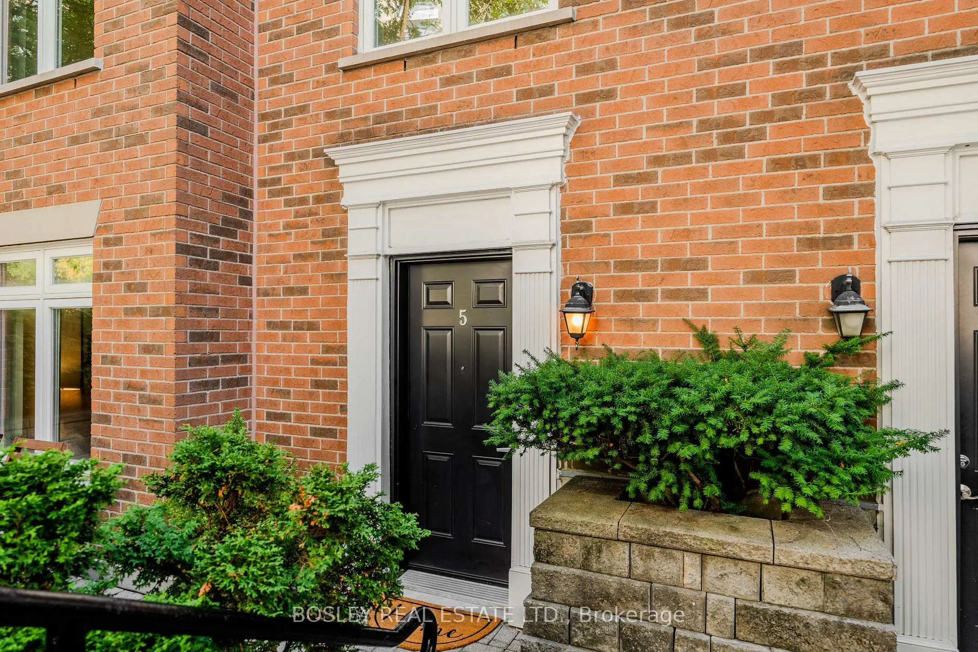 Photo 6 of Unit 5, 83 Lillian Street, Toronto, Mount Pleasant West — HOMEH