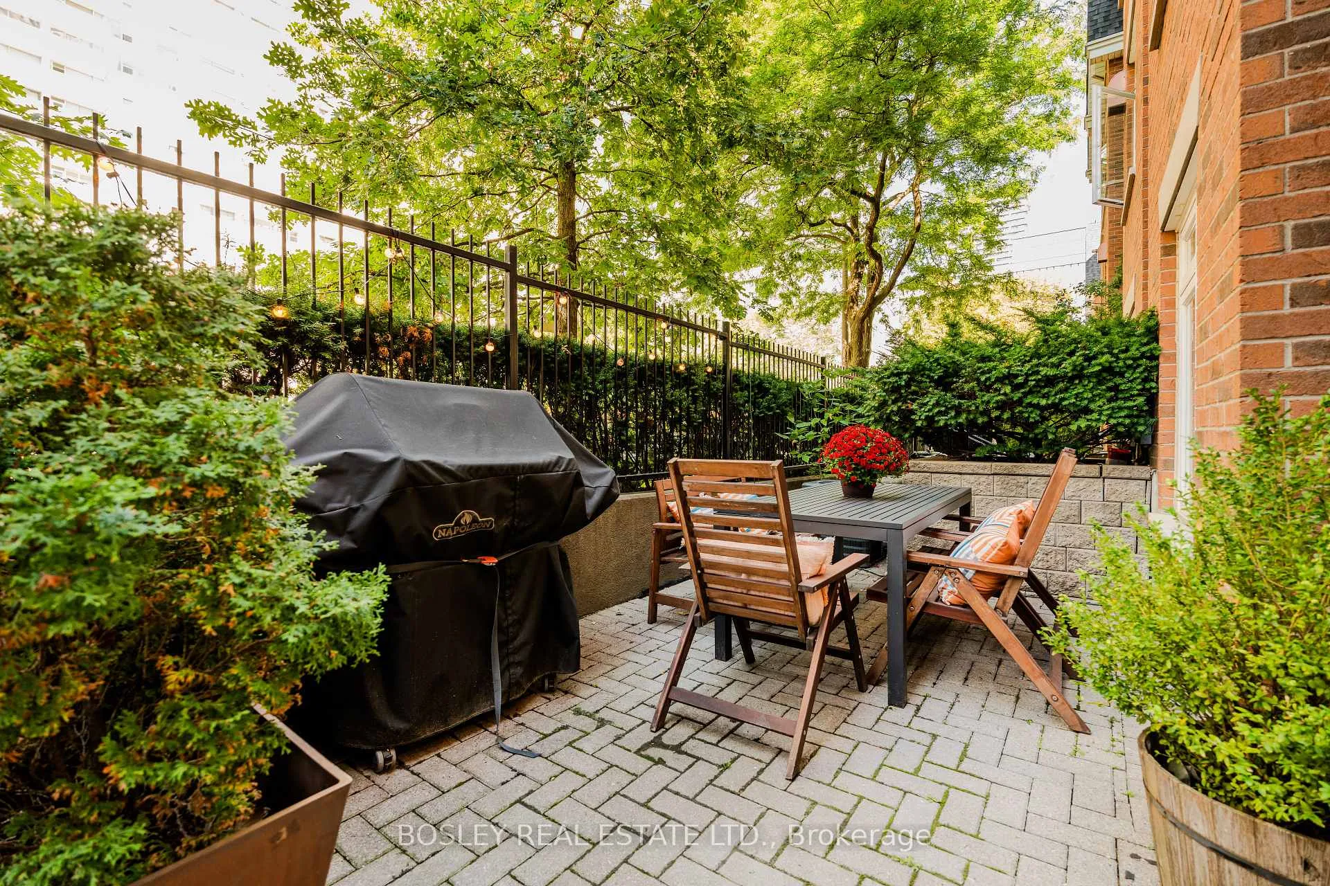 Photo 7 of Unit 5, 83 Lillian Street, Toronto, Mount Pleasant West — HOMEH