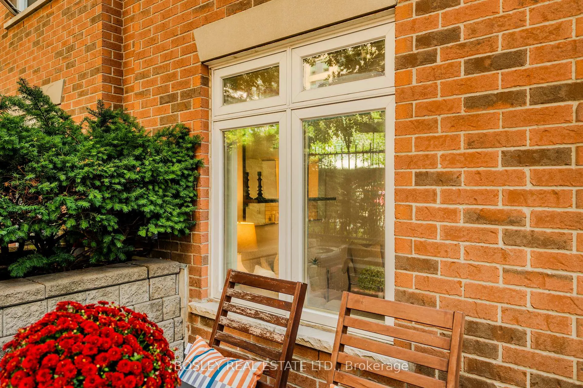 Photo 9 of Unit 5, 83 Lillian Street, Toronto, Mount Pleasant West — HOMEH