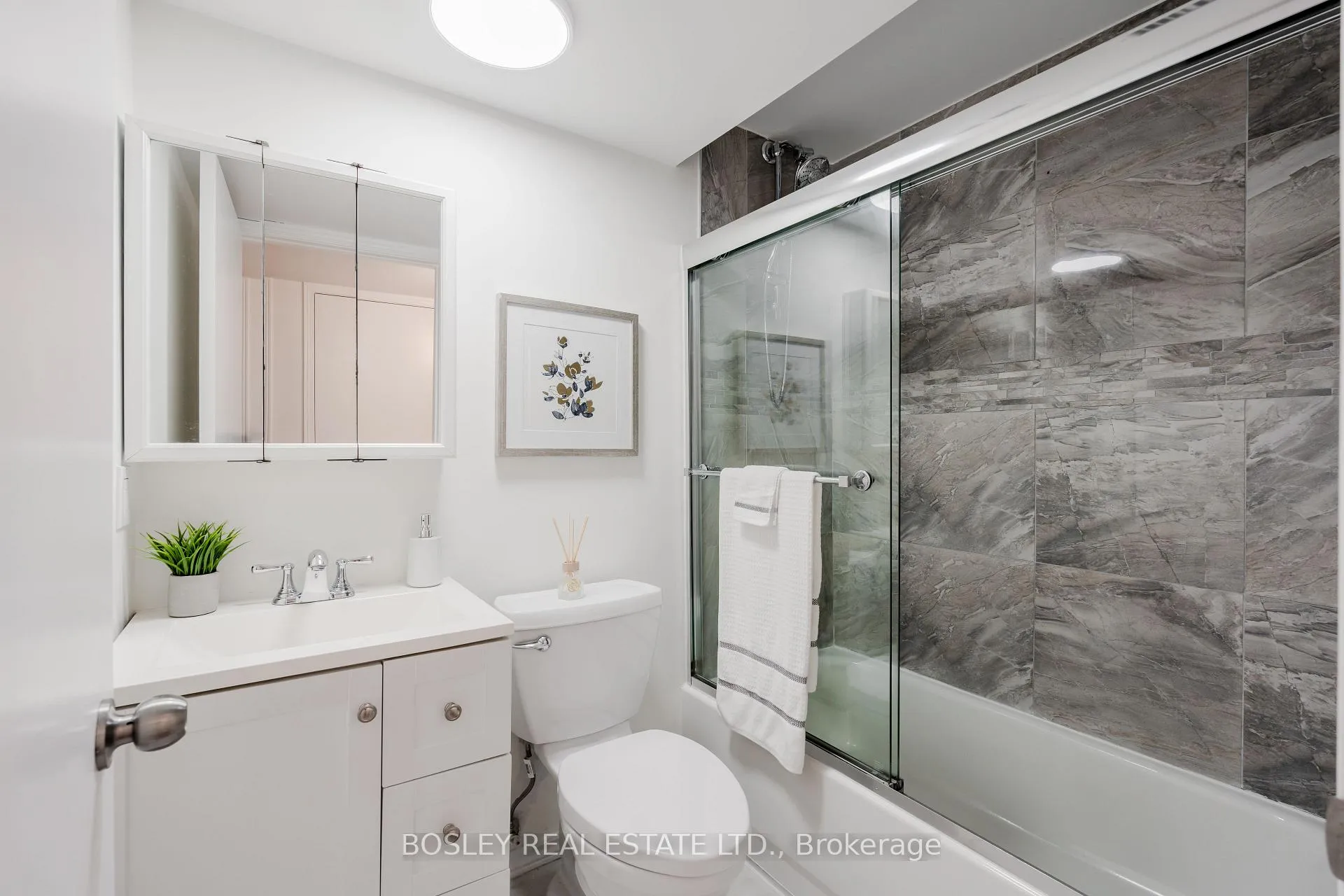 Photo 25 of Unit 5, 83 Lillian Street, Toronto, Mount Pleasant West — HOMEH