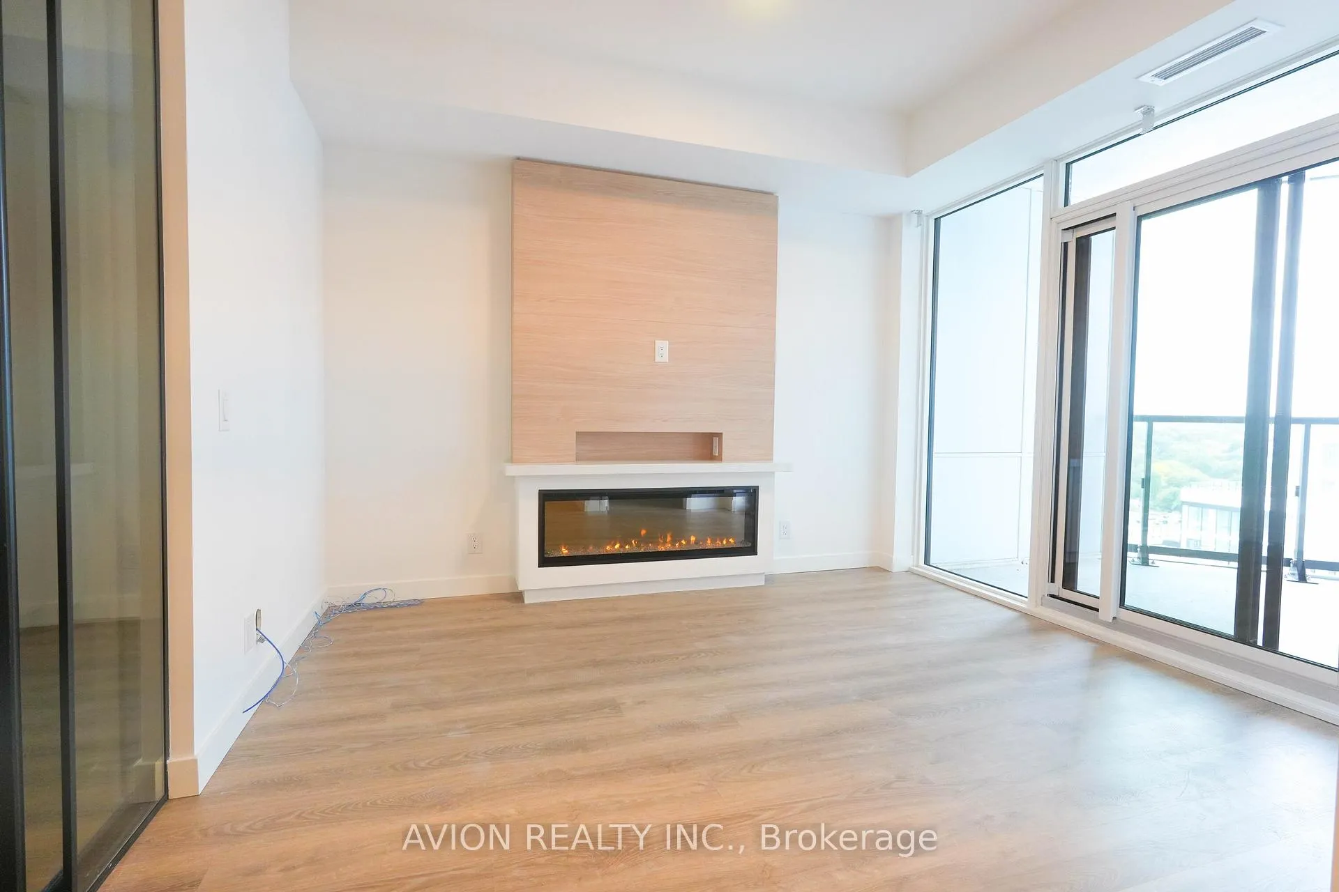 Photo 5 of Unit 1315, 1050 Eastern Avenue, Toronto, The Beaches — HOMEH