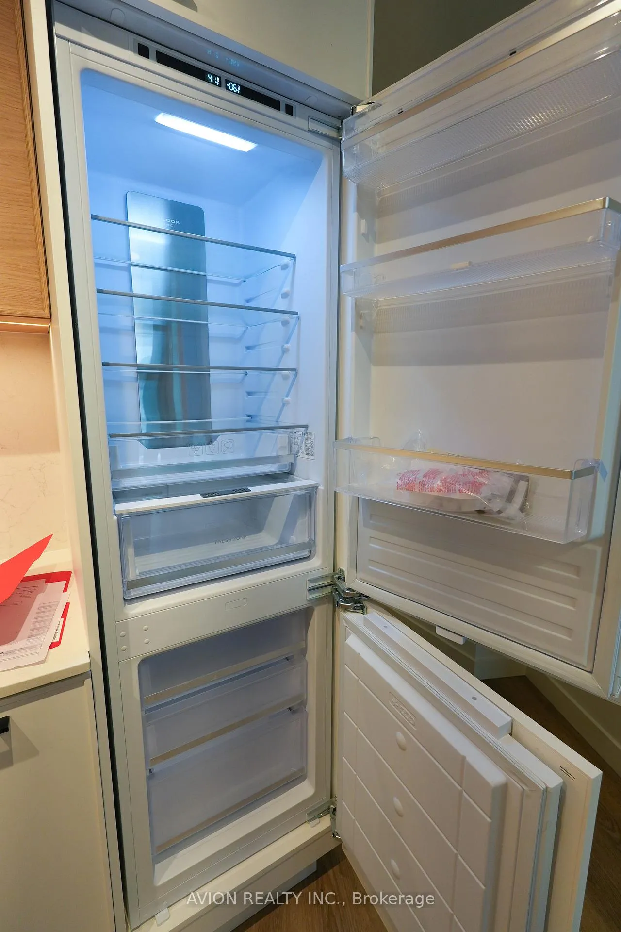 Photo 13 of Unit 1315, 1050 Eastern Avenue, Toronto, The Beaches — HOMEH