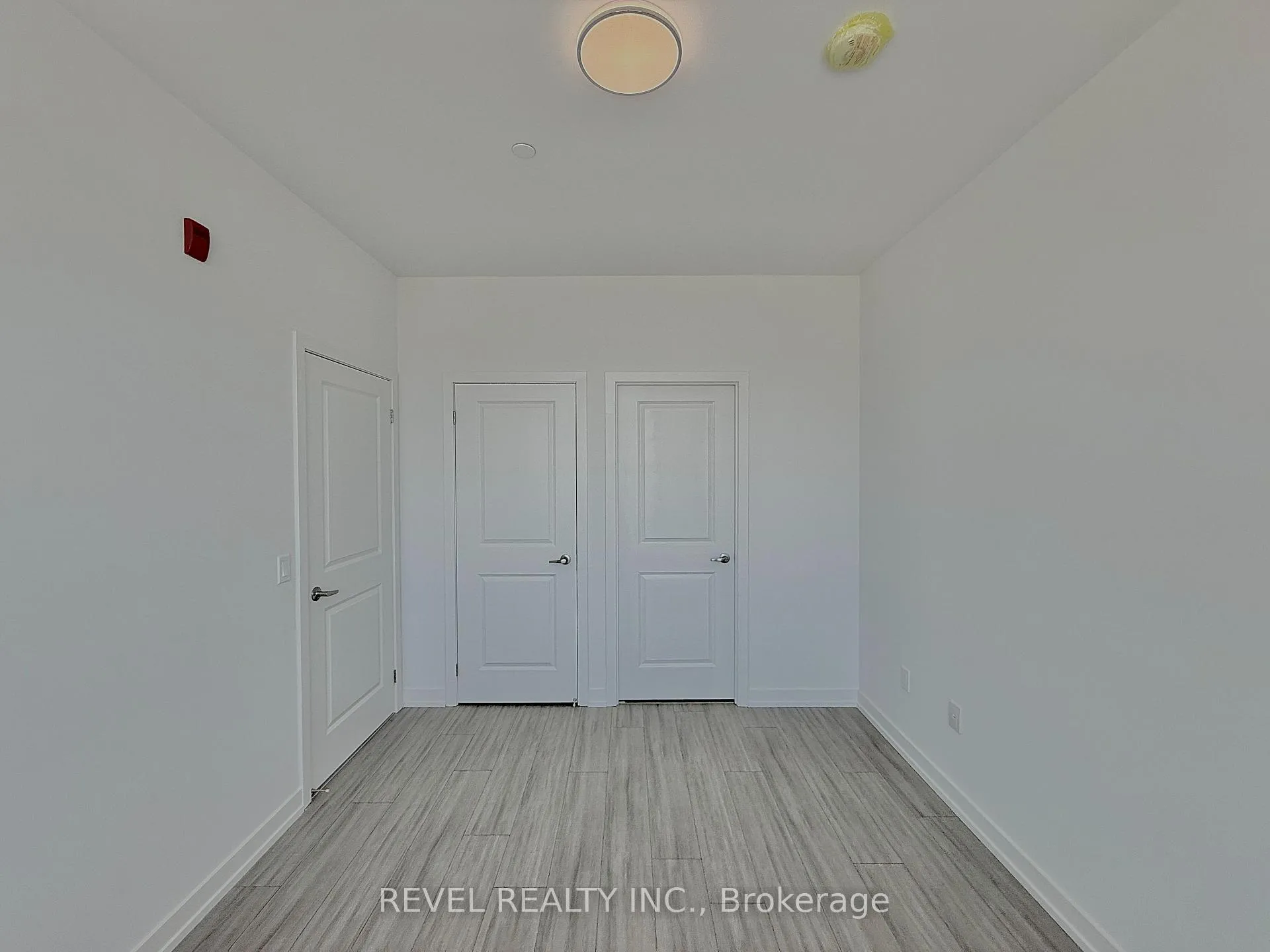 Photo 12 of Unit 523, 1010 Dundas Street E, Whitby, Blue Grass Meadows — HOMEH