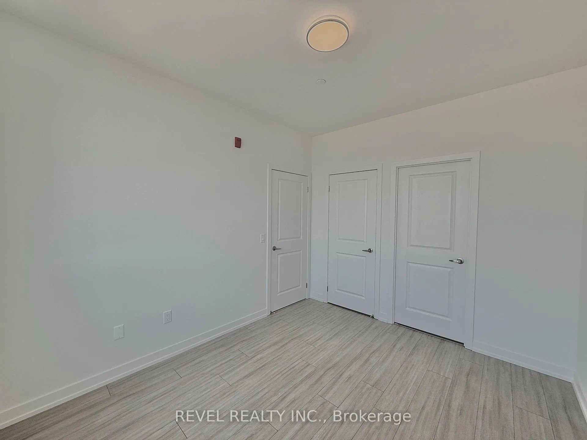 Photo 13 of Unit 523, 1010 Dundas Street E, Whitby, Blue Grass Meadows — HOMEH