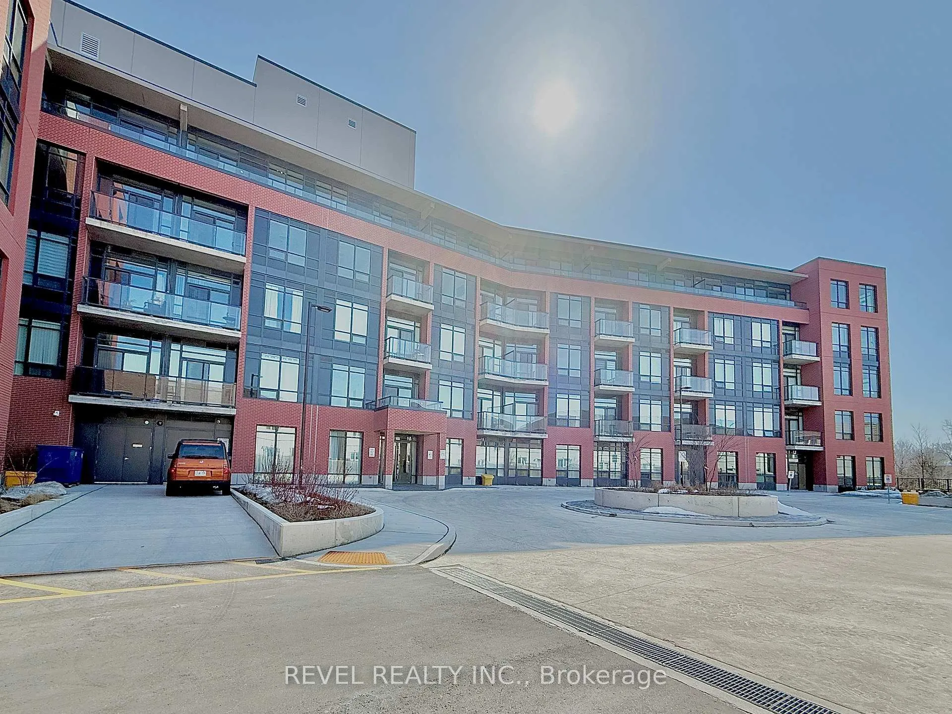 Photo 23 of Unit 523, 1010 Dundas Street E, Whitby, Blue Grass Meadows — HOMEH