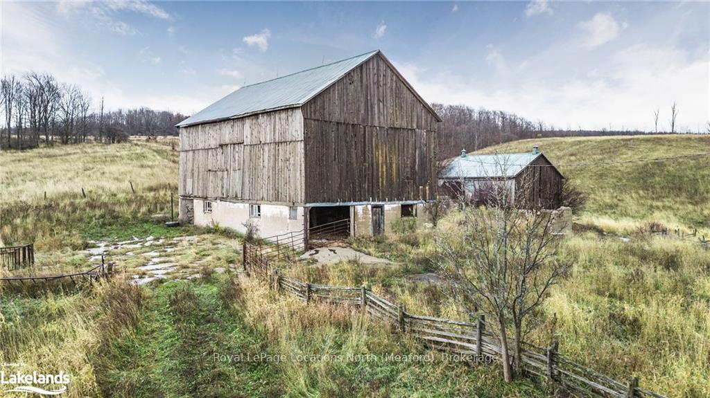 Photo 28 of 556341 6TH Line, Blue Mountains — HOMEH