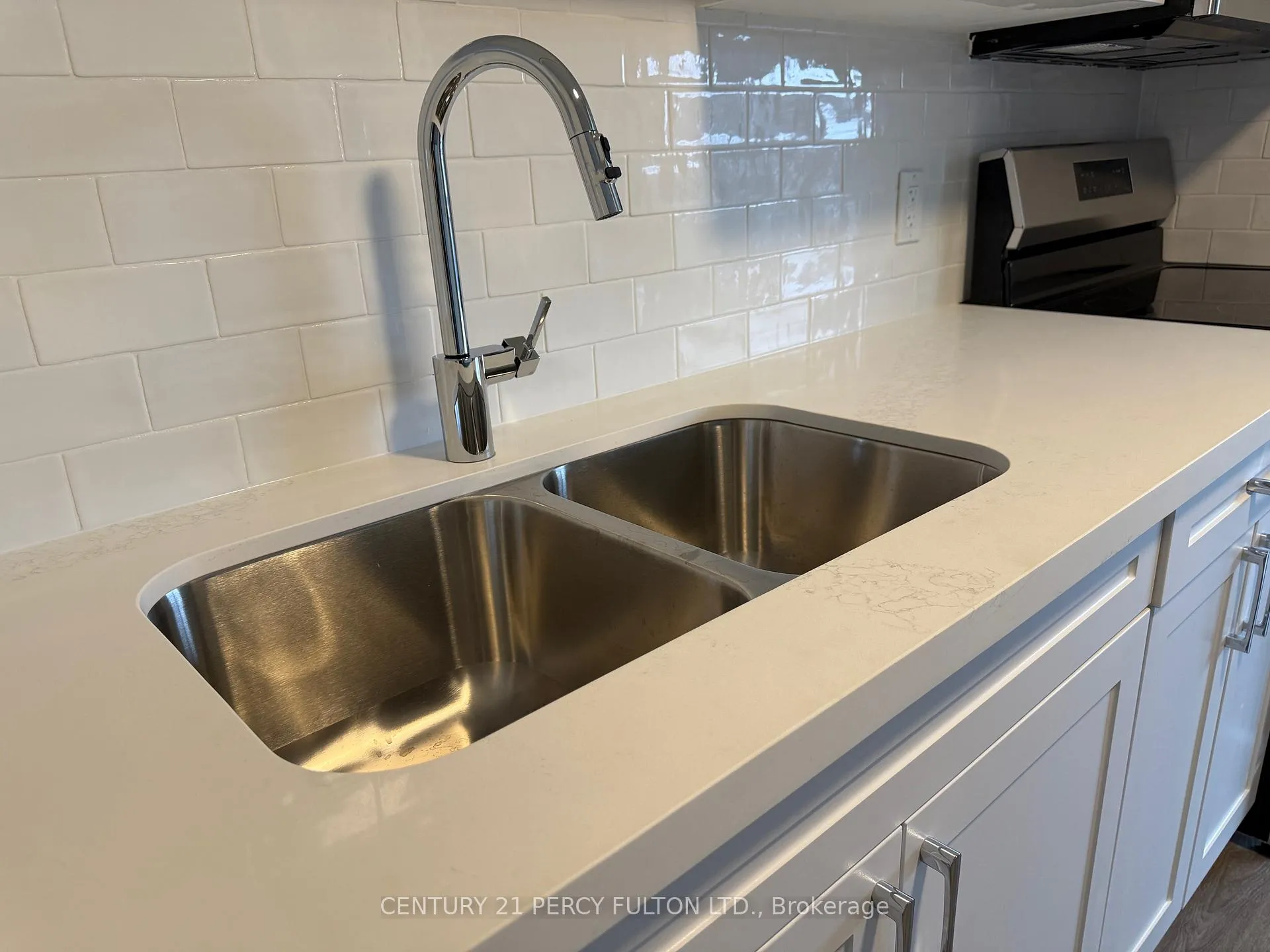 Photo 11 of Unit 310, 200 Garden Street, Whitby, Downtown Whitby — HOMEH