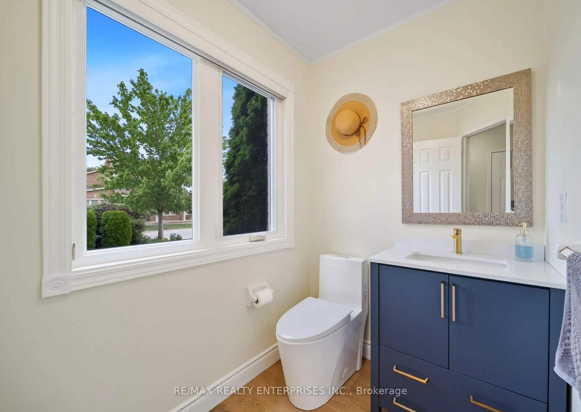 Photo 5 of Unit 53, 11 Pirie Drive, Hamilton, Dundas — HOMEH