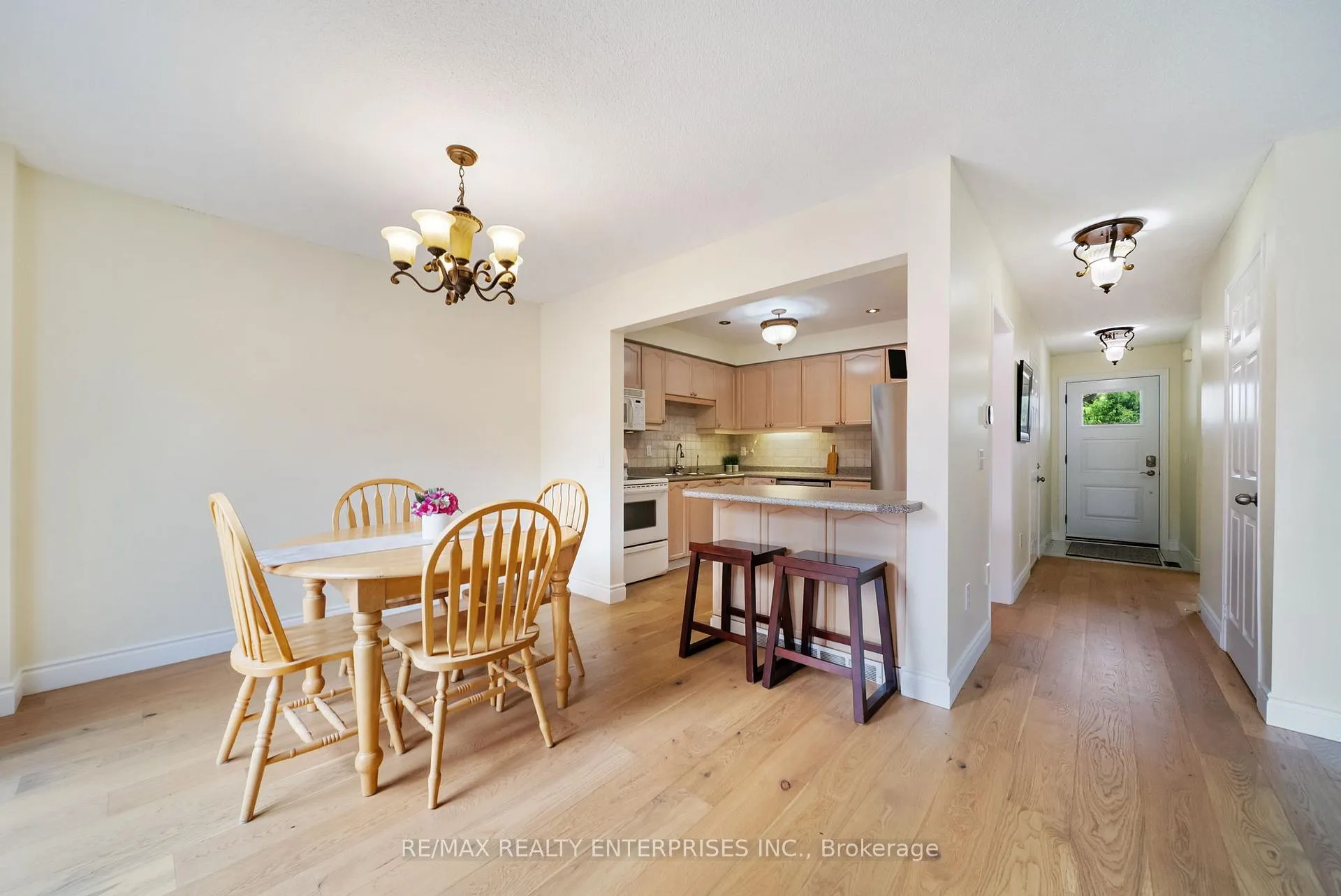Photo 6 of Unit 53, 11 Pirie Drive, Hamilton, Dundas — HOMEH