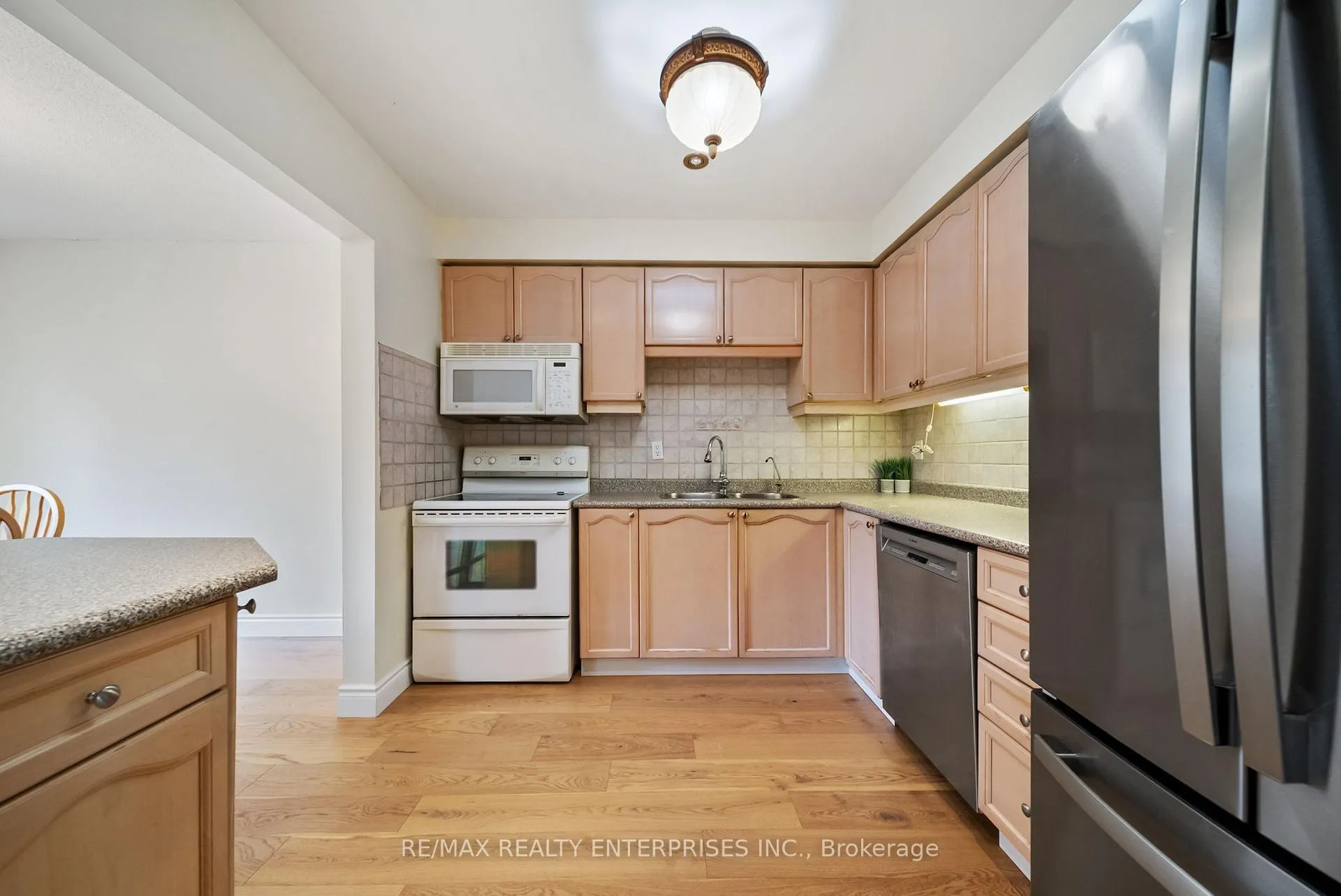 Photo 11 of Unit 53, 11 Pirie Drive, Hamilton, Dundas — HOMEH