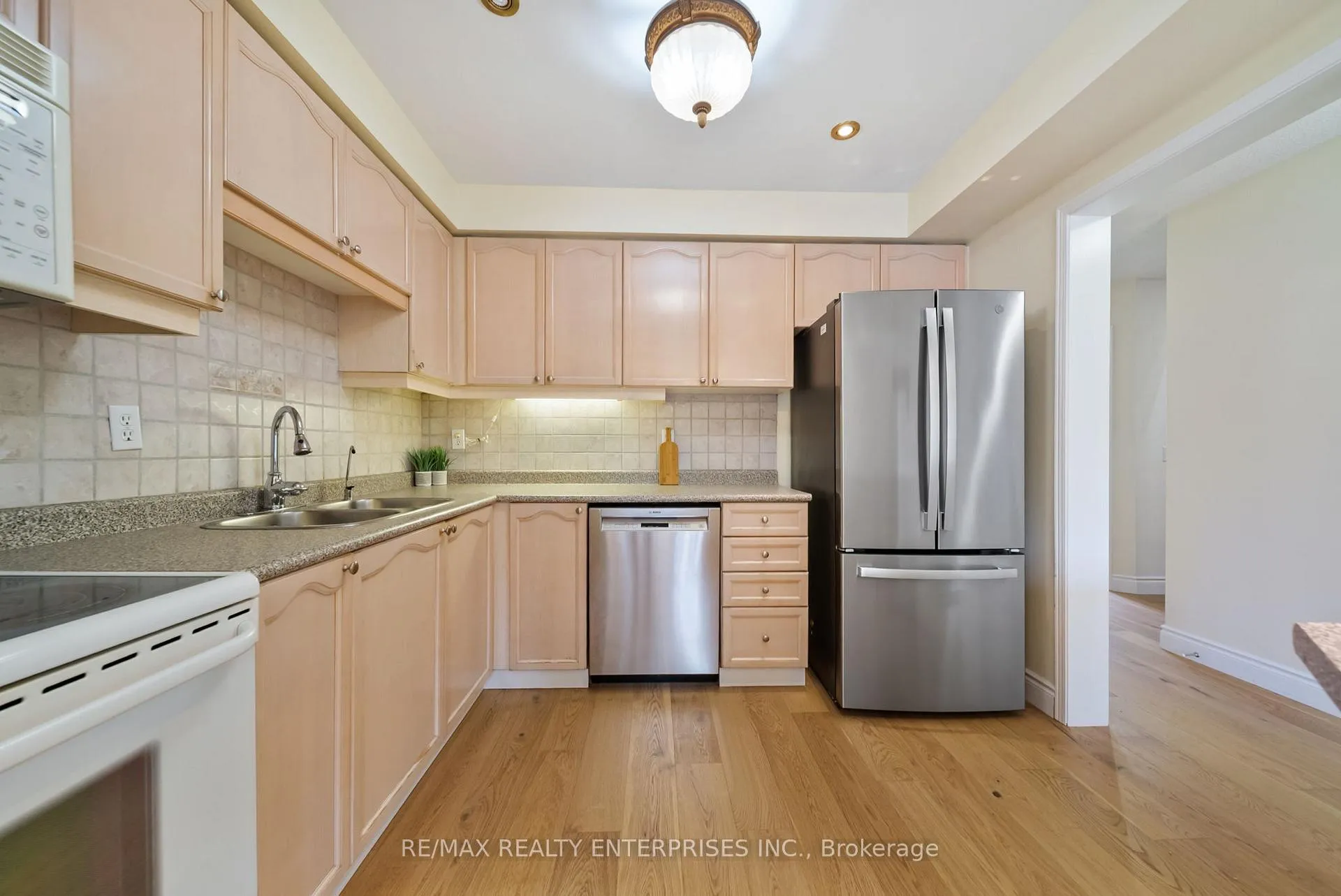 Photo 12 of Unit 53, 11 Pirie Drive, Hamilton, Dundas — HOMEH