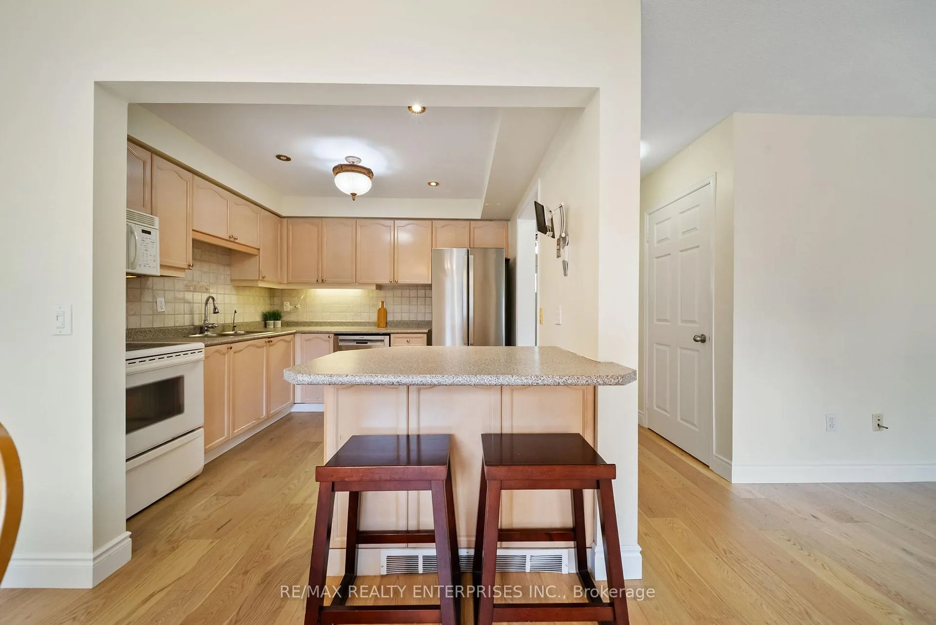 Photo 13 of Unit 53, 11 Pirie Drive, Hamilton, Dundas — HOMEH