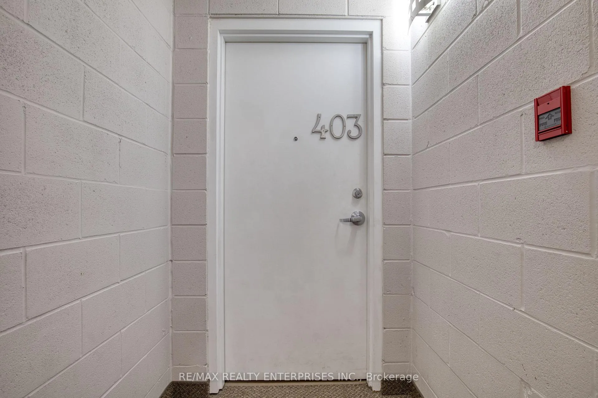 Photo 4 of Unit 403, 36 Regina Street N, Waterloo — HOMEH