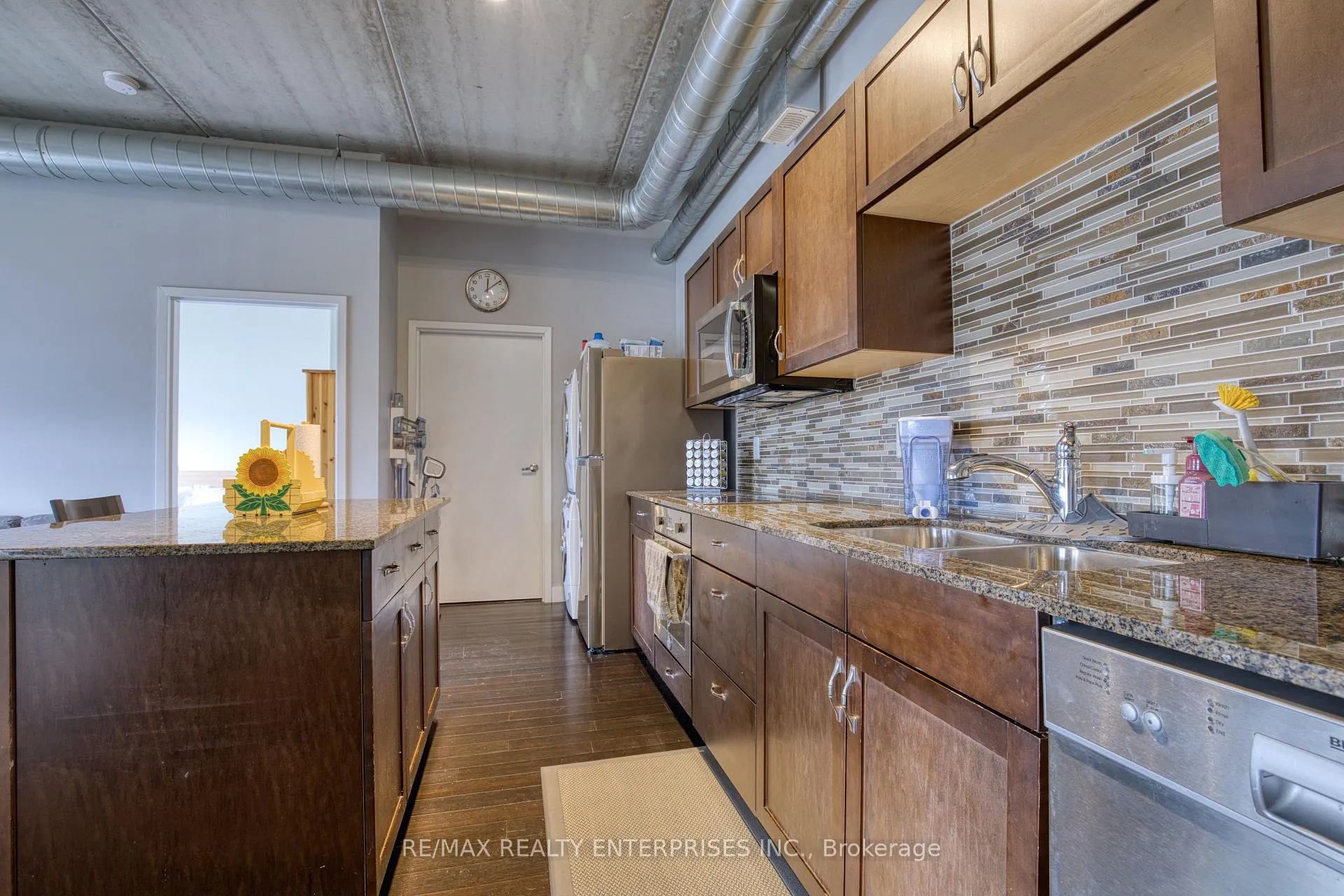 Photo 7 of Unit 403, 36 Regina Street N, Waterloo — HOMEH