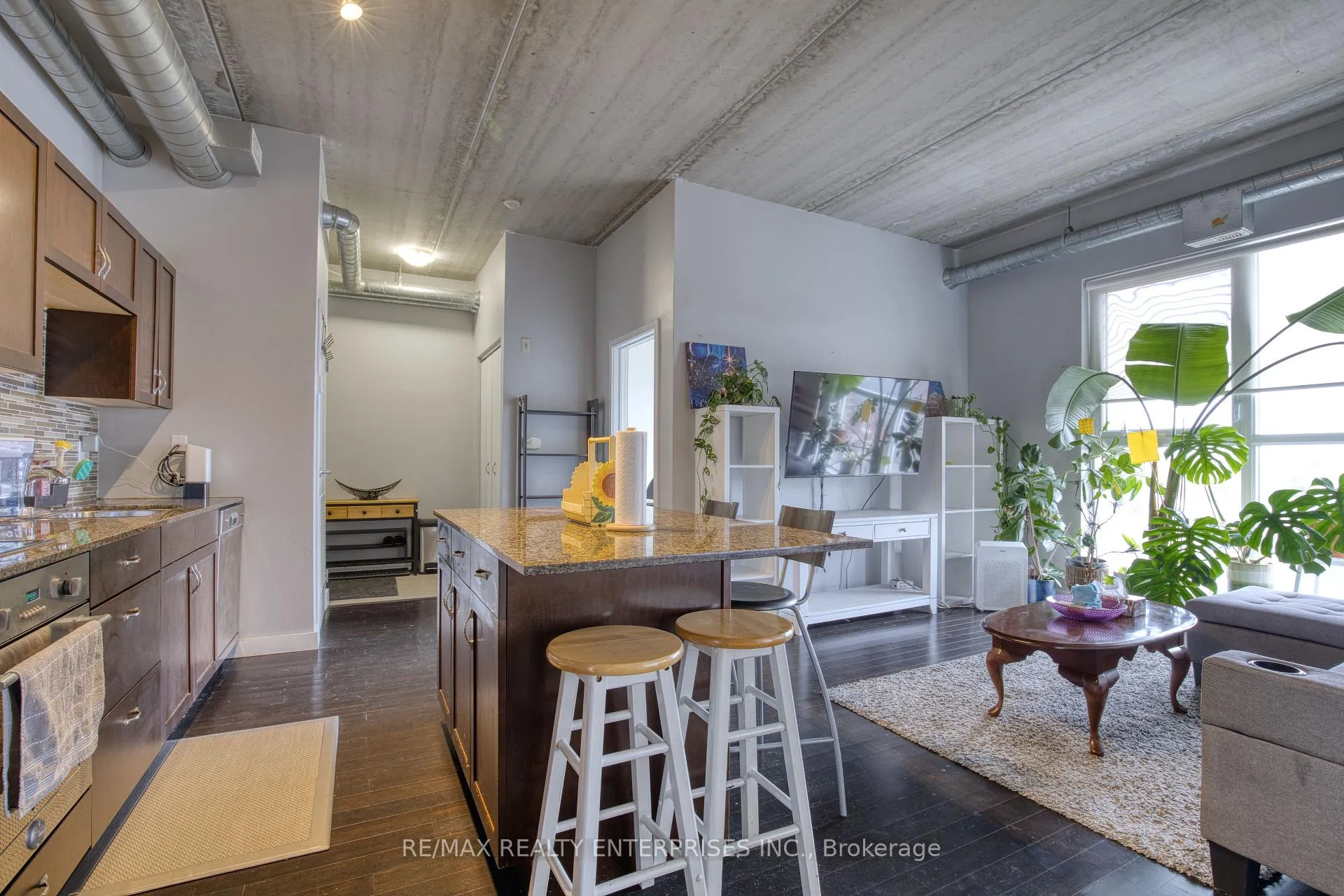 Photo 9 of Unit 403, 36 Regina Street N, Waterloo — HOMEH